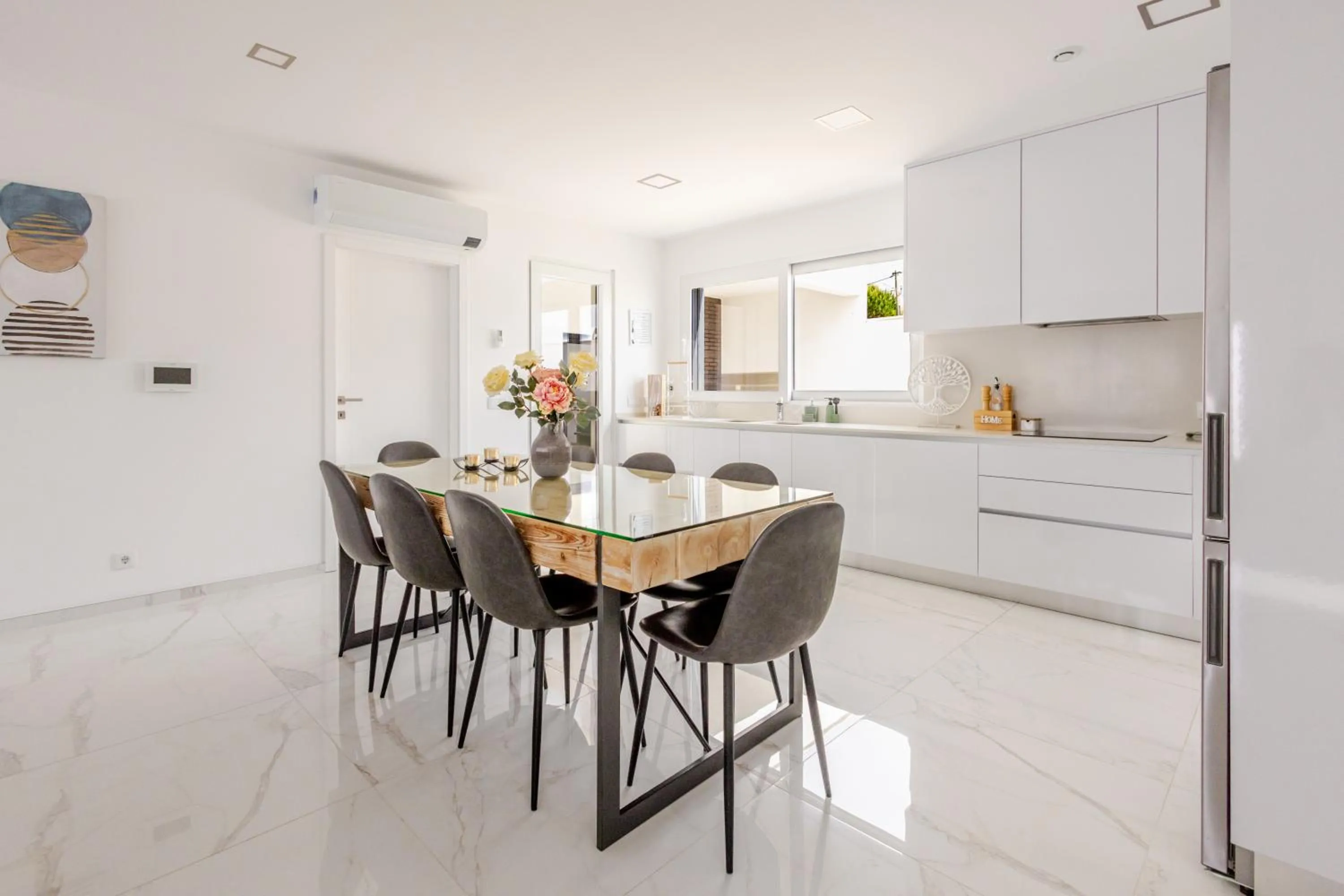 Kitchen or kitchenette in Villa Atlantica One luxury and unique with ocean view
