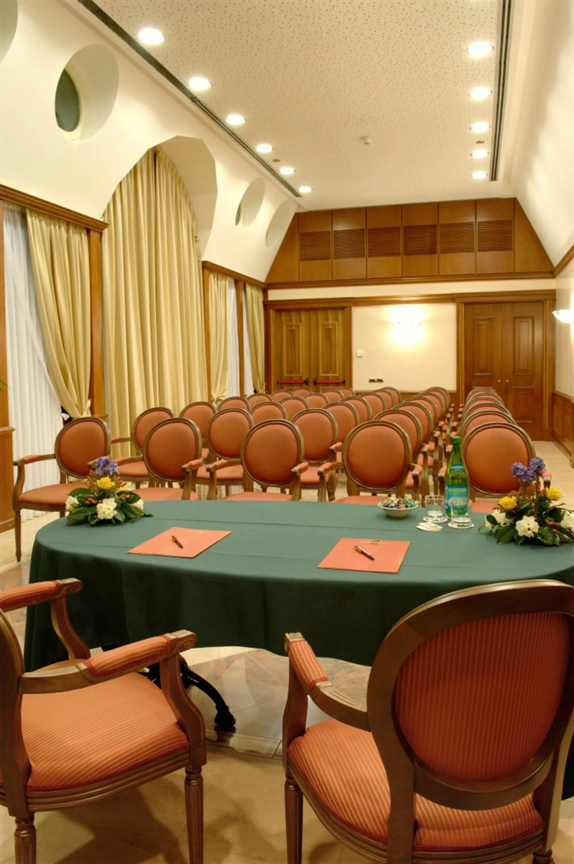 Business facilities in Andreola Central Hotel
