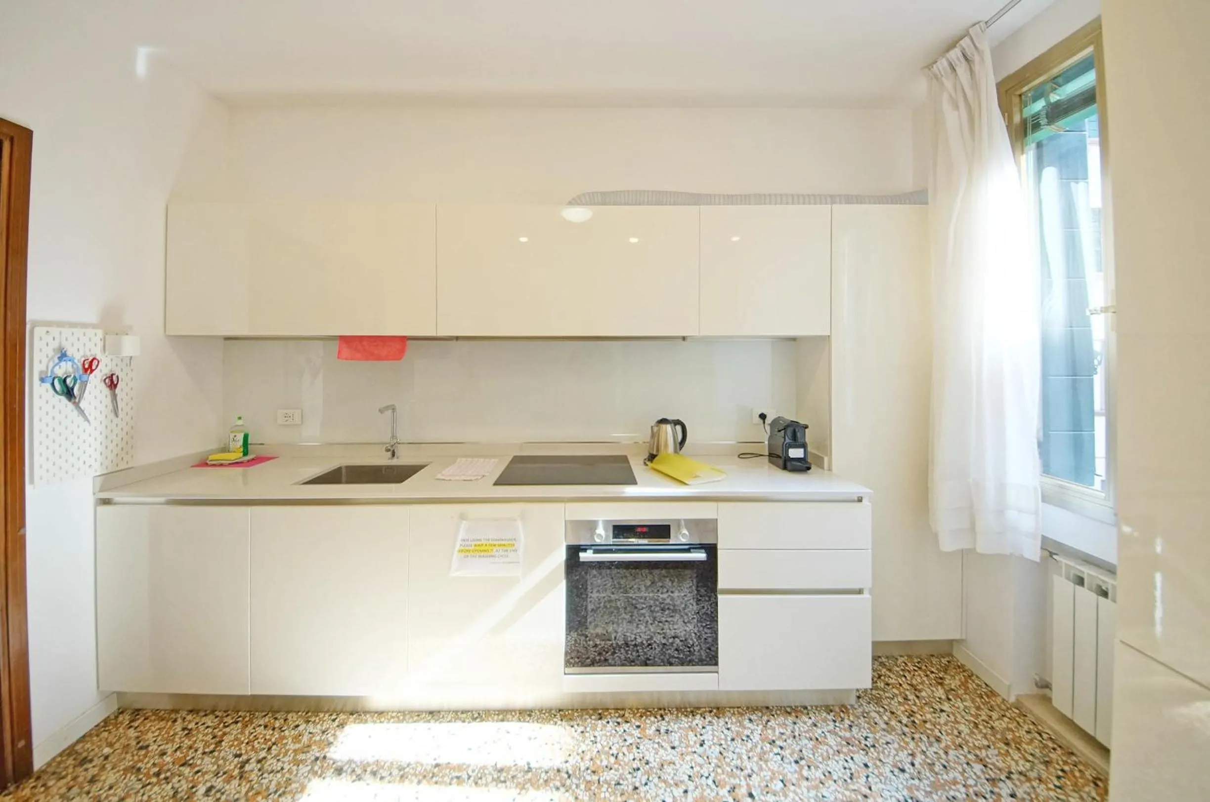 Kitchen or kitchenette in DolceVita Apartments N 496