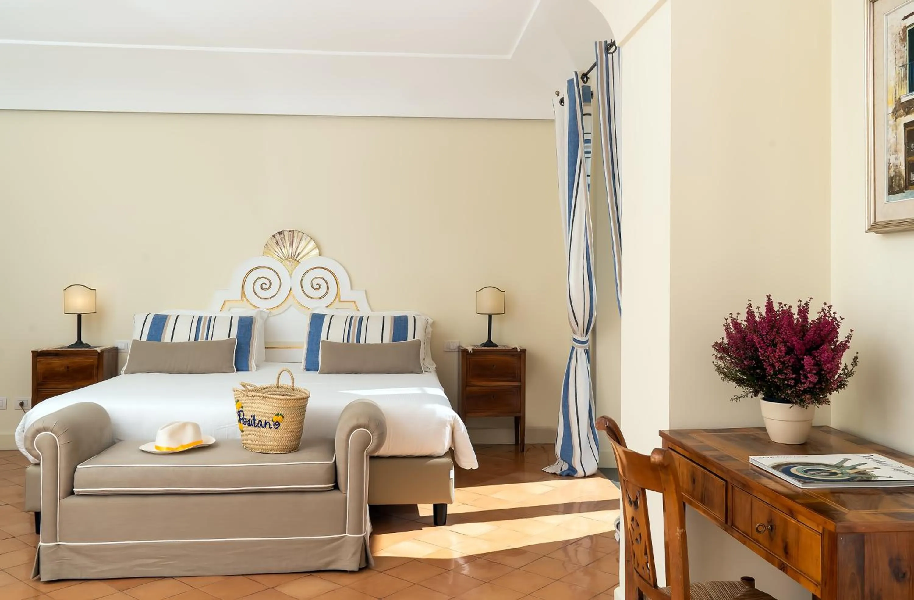 Bed in Hotel Punta Regina