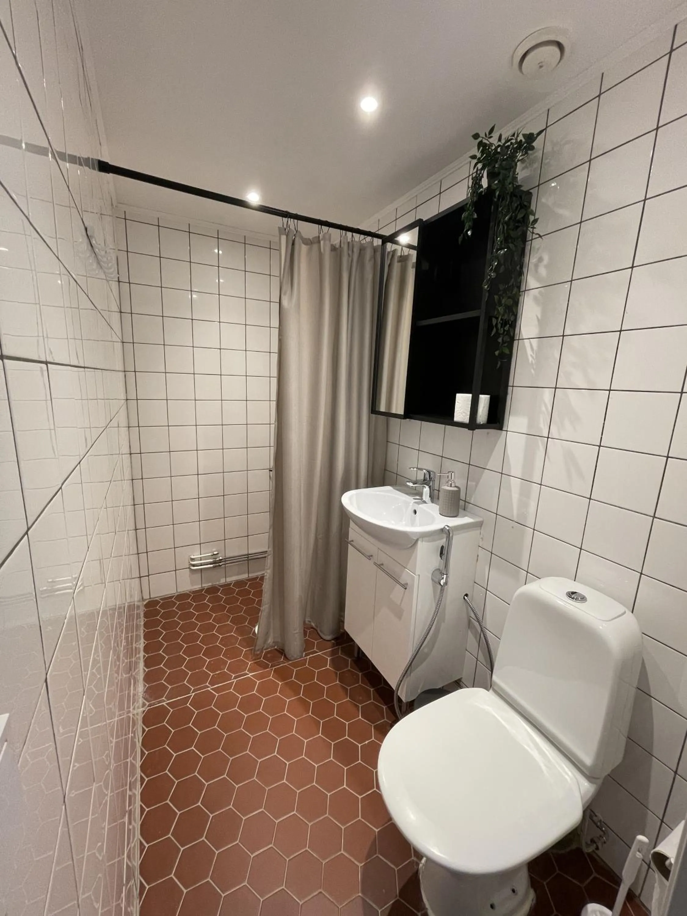 Shower in Koivikko Lifestyle Center