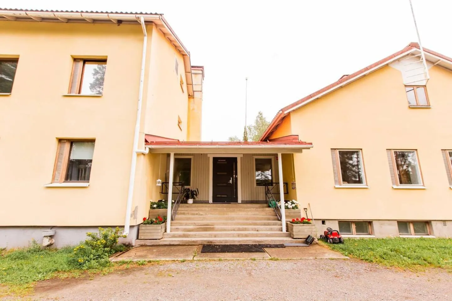 Property building in Koivikko Lifestyle Center
