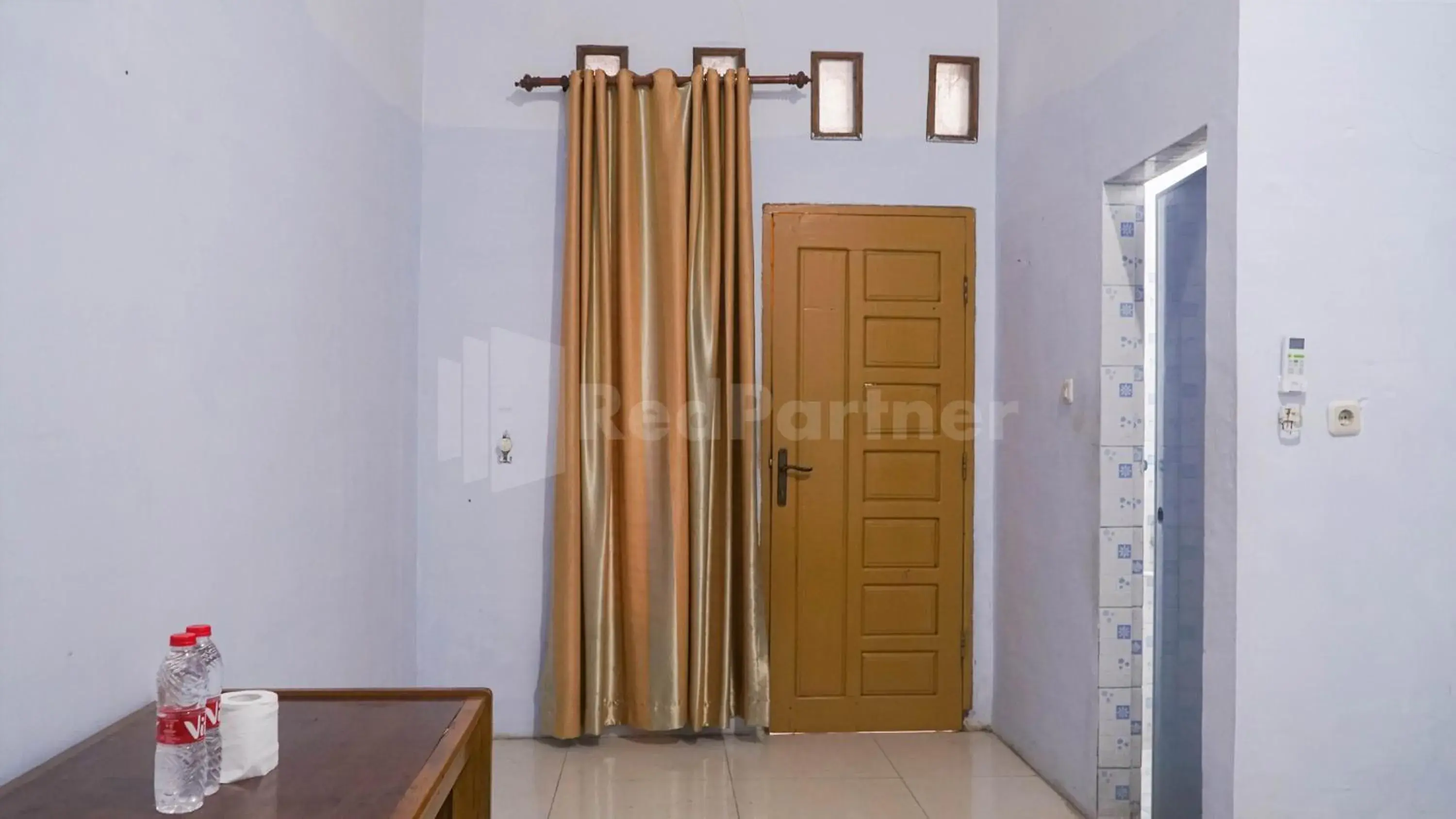 Property building in The Karo's Residence Mitra RedDoorz Property building in The Karo's Residence Mitra RedDoorz