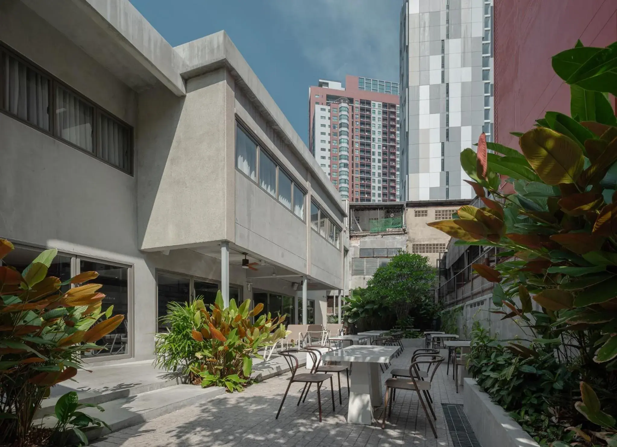 Property building in Nidhra Boutique Hotel Bangkok Sukhumvit Property building in Nidhra Boutique Hotel Bangkok Sukhumvit