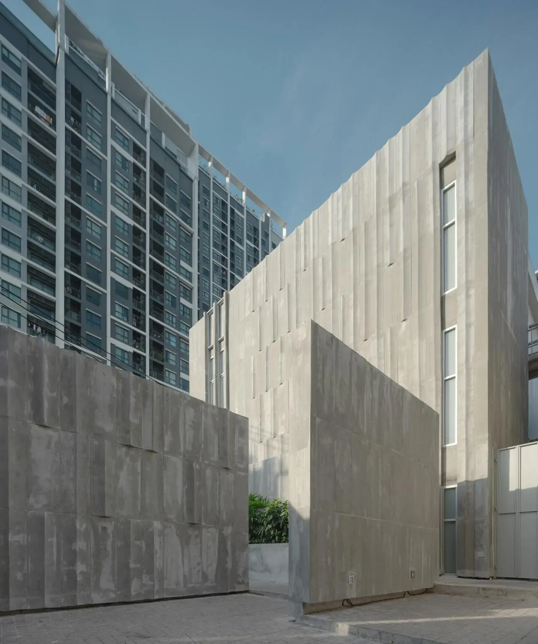 Property building in Nidhra Boutique Hotel Bangkok Sukhumvit Property building in Nidhra Boutique Hotel Bangkok Sukhumvit