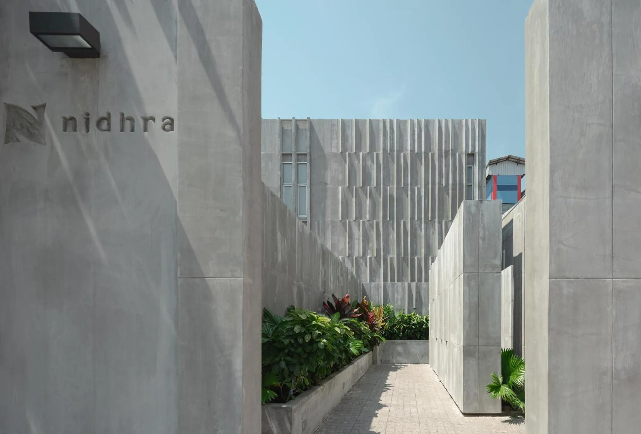 Property building in Nidhra Boutique Hotel Bangkok Sukhumvit