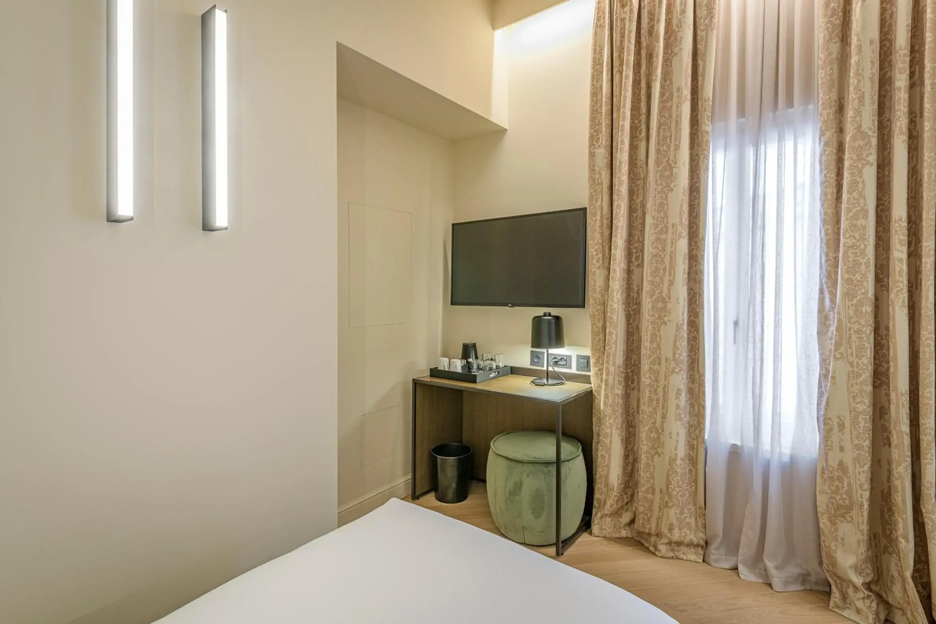 TV and multimedia, Bed in Palazzo Montebello TV and multimedia, Bed in Palazzo Montebello