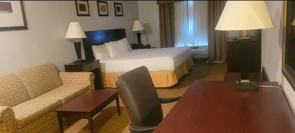 Bed in The Arc Hotel Bed in The Arc Hotel