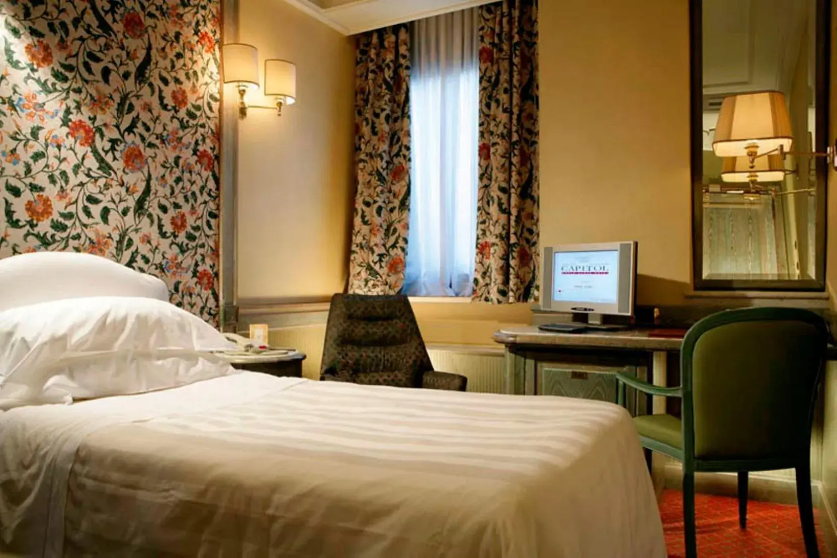 Bedroom, Bed in Hotel Capitol Milano Bedroom, Bed in Hotel Capitol Milano