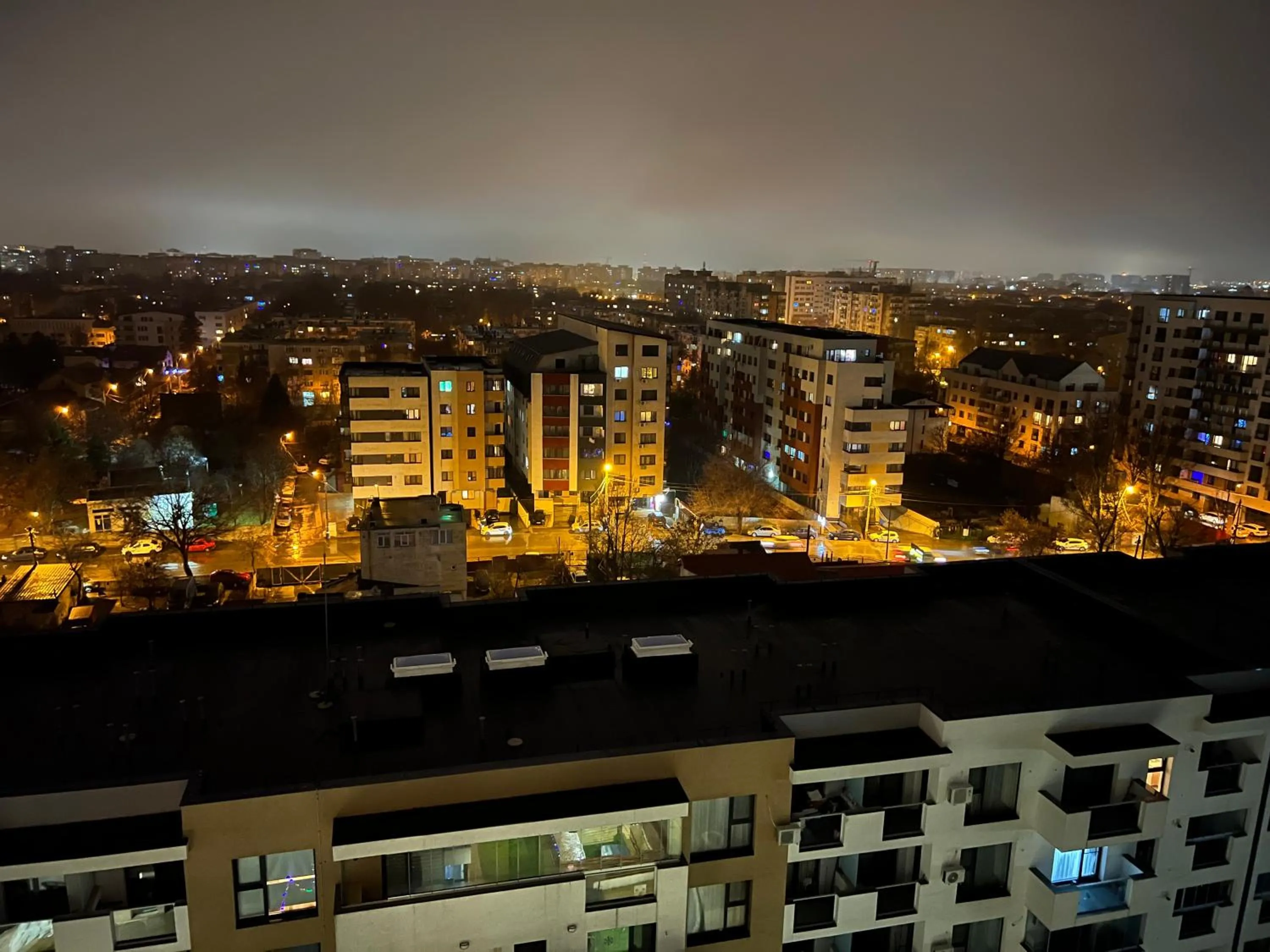 City view in Amazing 2-Room Penthouse Cityview W13