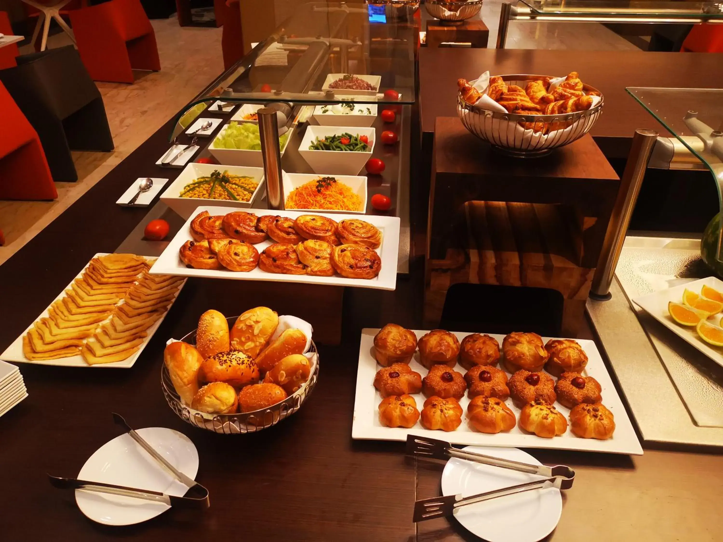Buffet breakfast in Krystal Palace Douala Buffet breakfast in Krystal Palace Douala