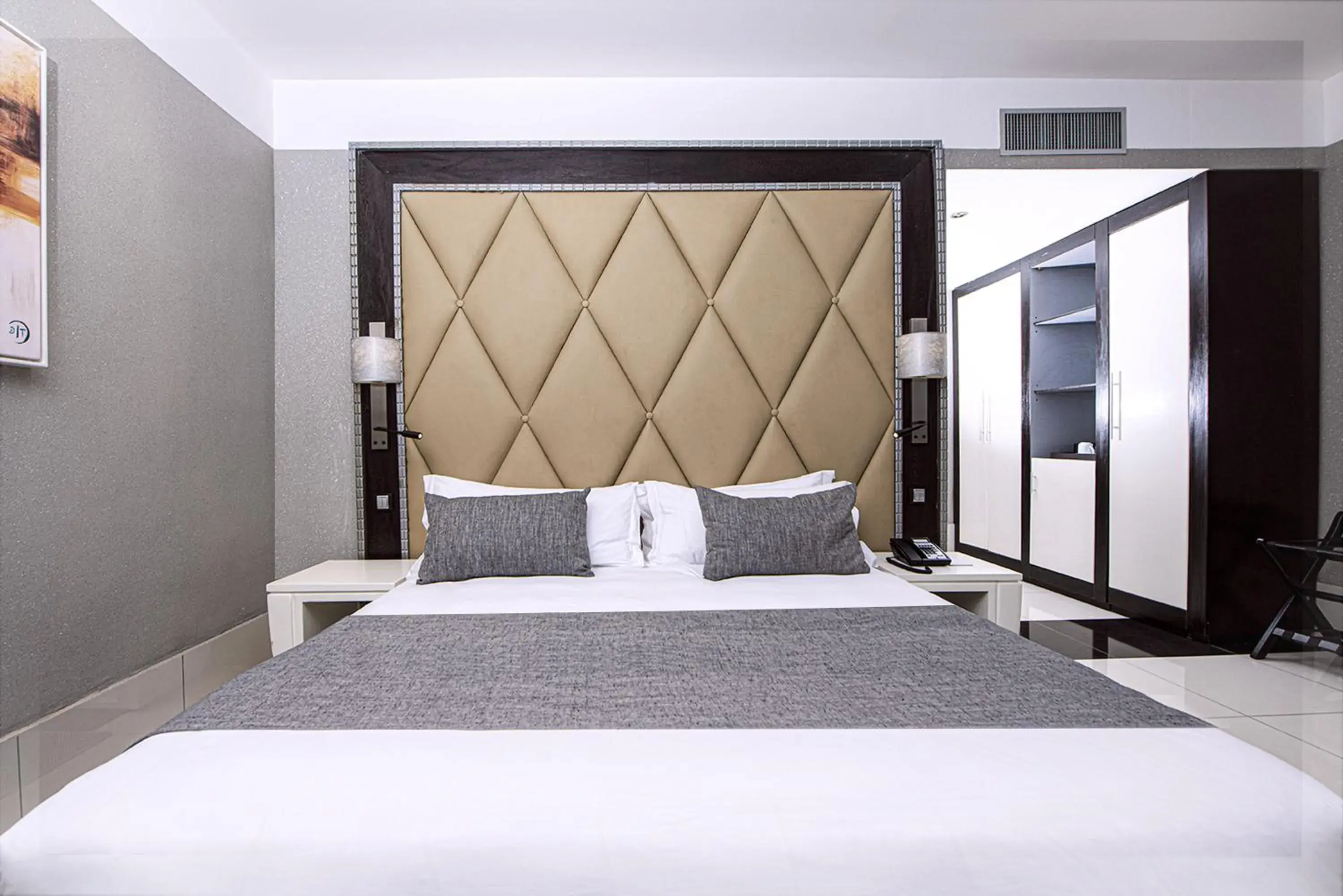 Bed in Krystal Palace Douala Bed in Krystal Palace Douala