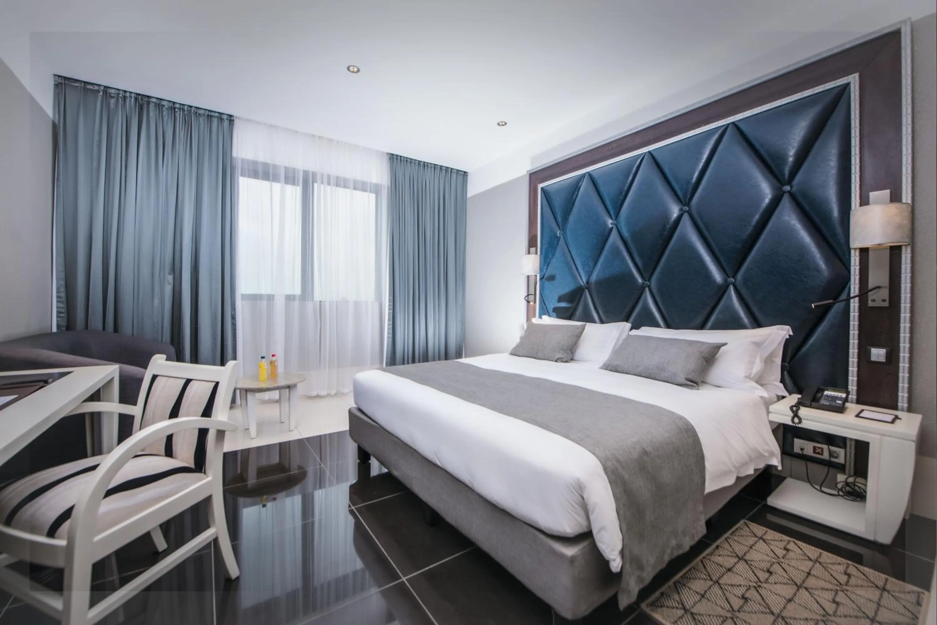 Bedroom in Krystal Palace Douala