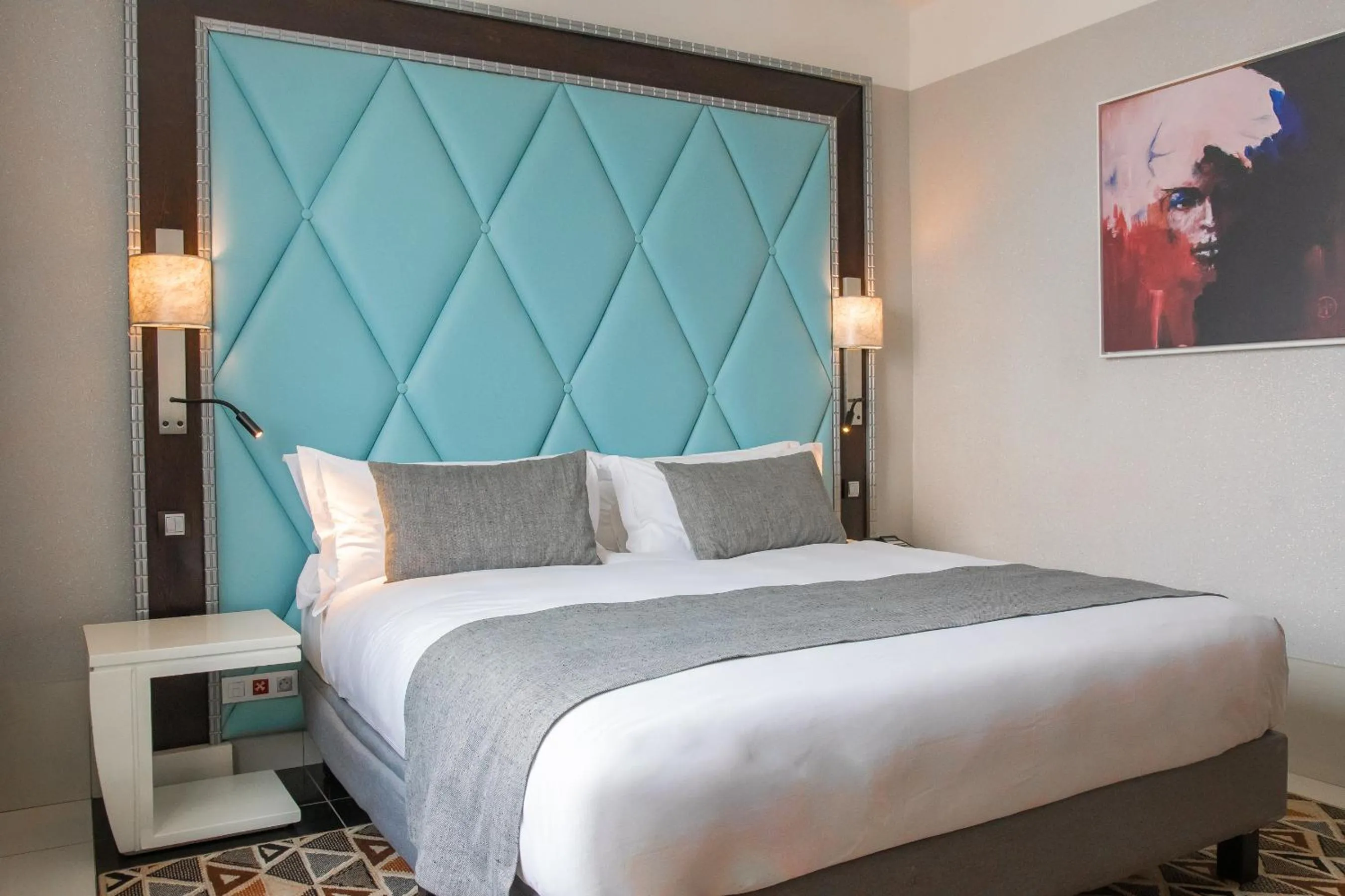 Bed in Krystal Palace Douala