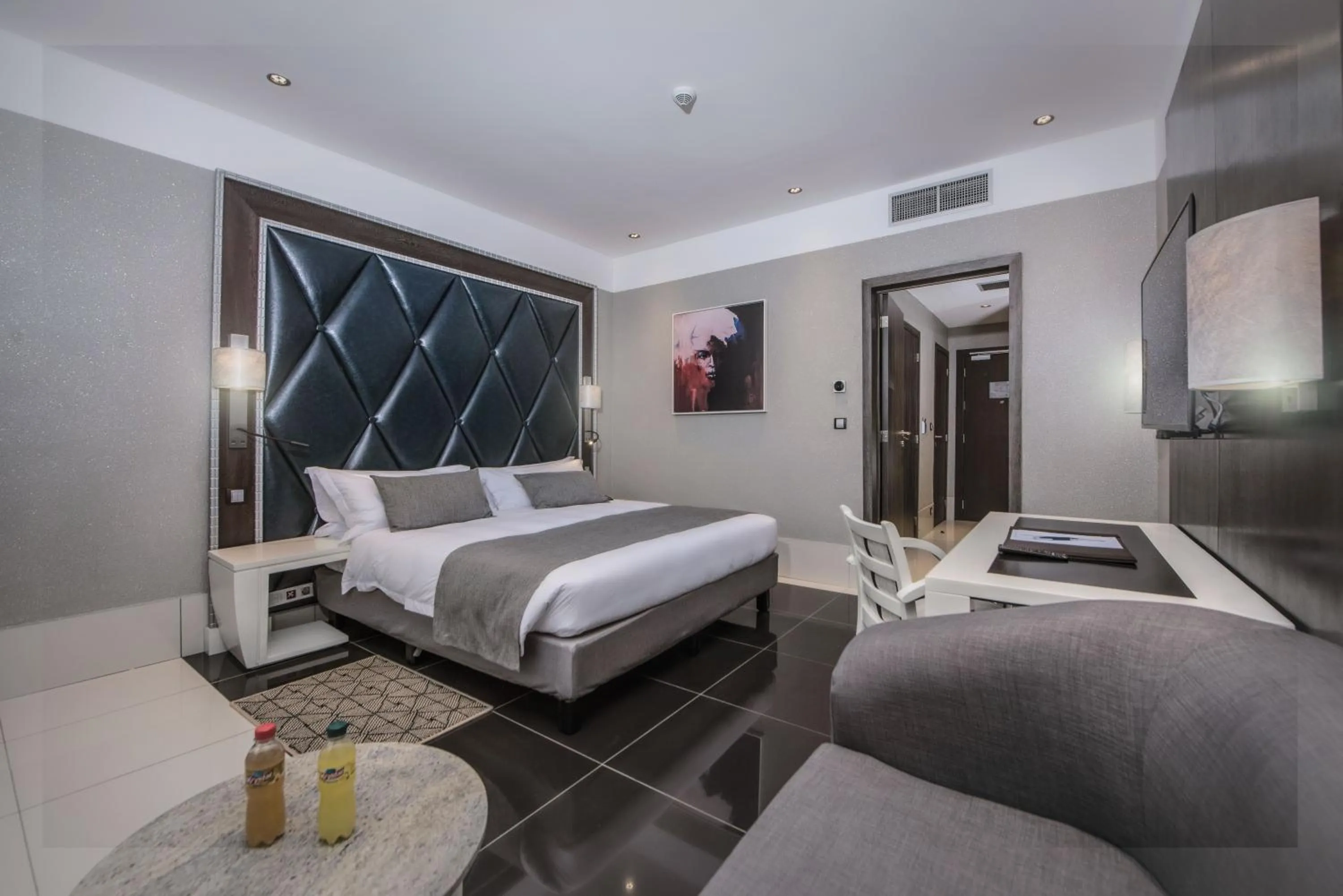 Bedroom in Krystal Palace Douala