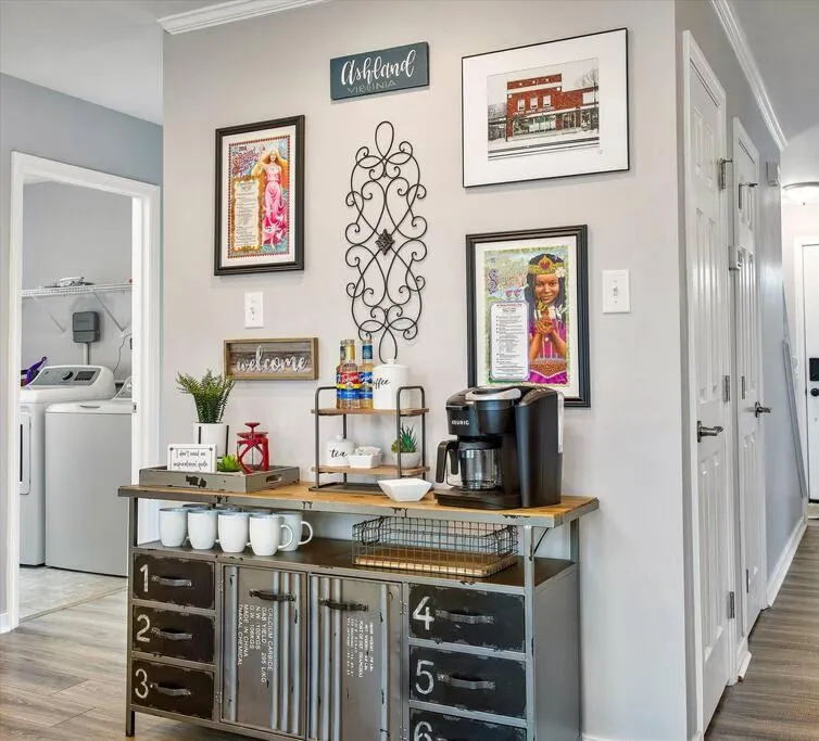 Coffee/tea facilities in Charming 3-Bedroom Home in Heart of Ashland