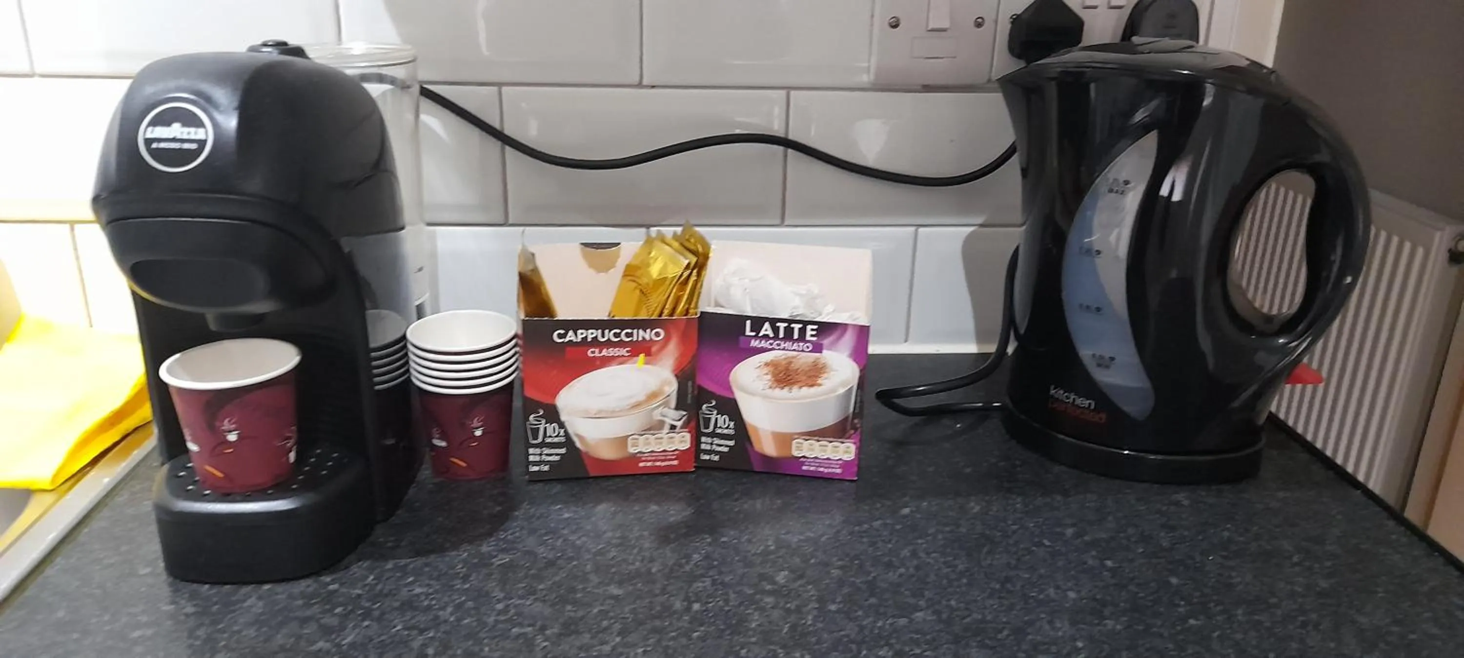 Coffee/tea facilities in Comfy Fenia Stay