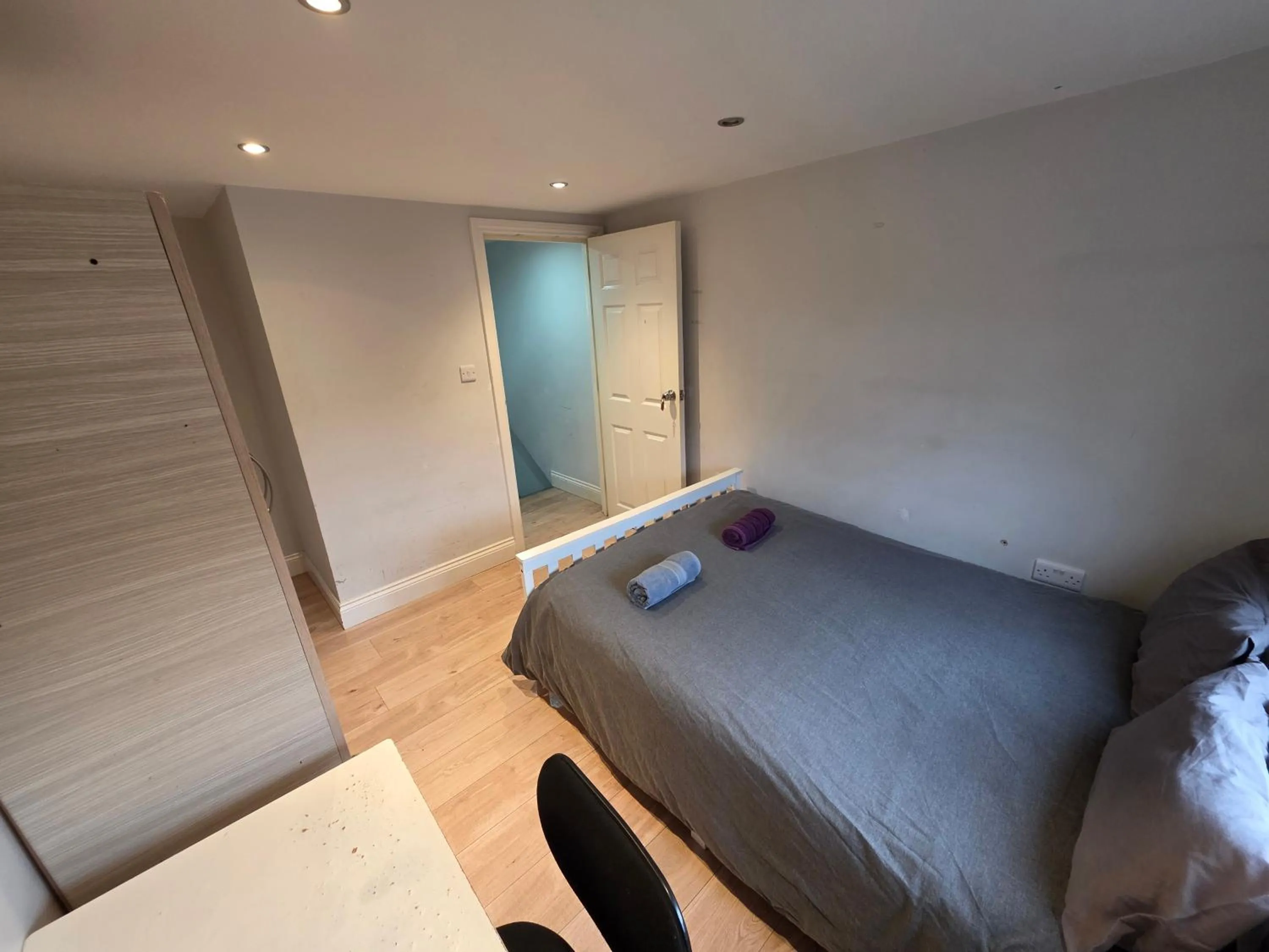 Bed in Comfy Fenia Stay