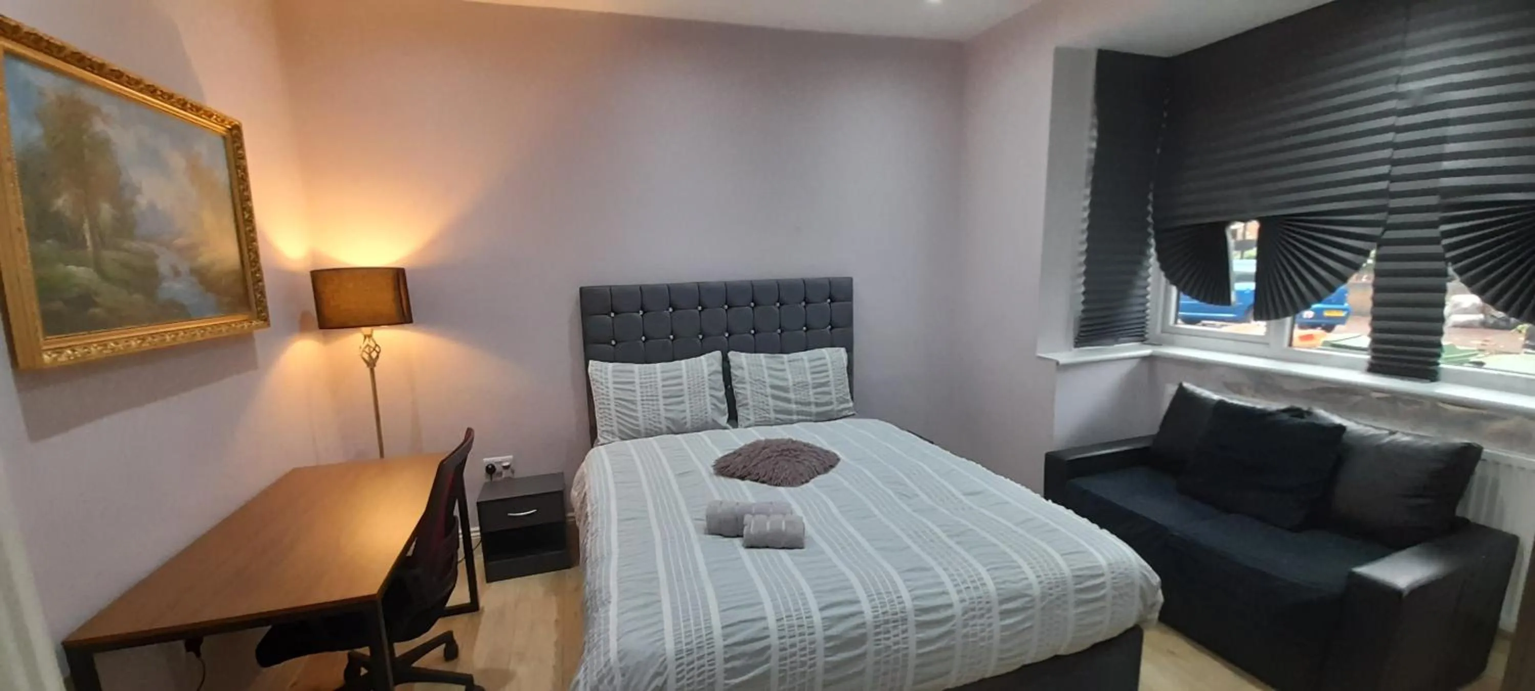 Photo of the whole room, Bed in Comfy Fenia Stay