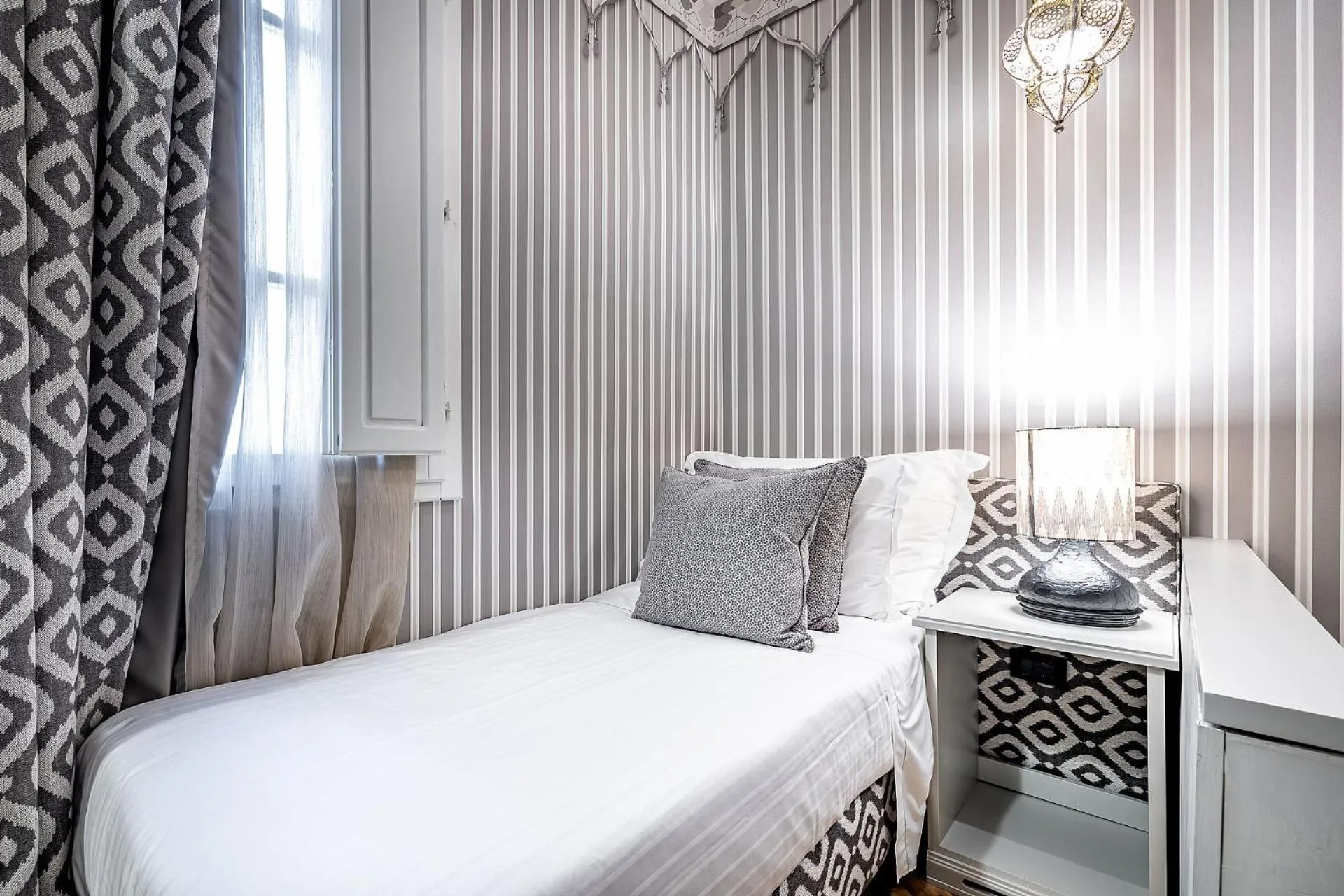 Bed in Hotel Duomo Firenze