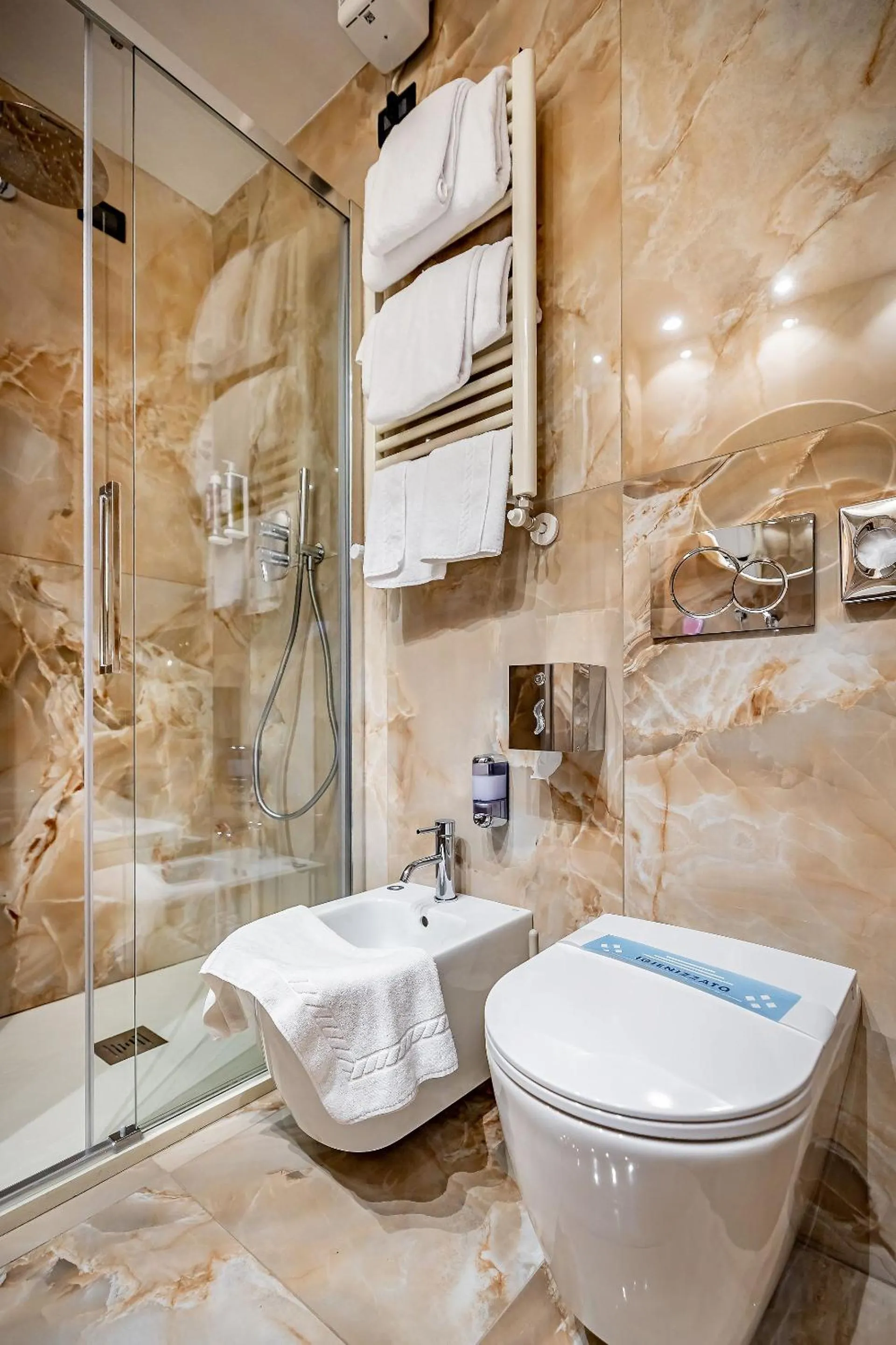 Bathroom in Hotel Duomo Firenze