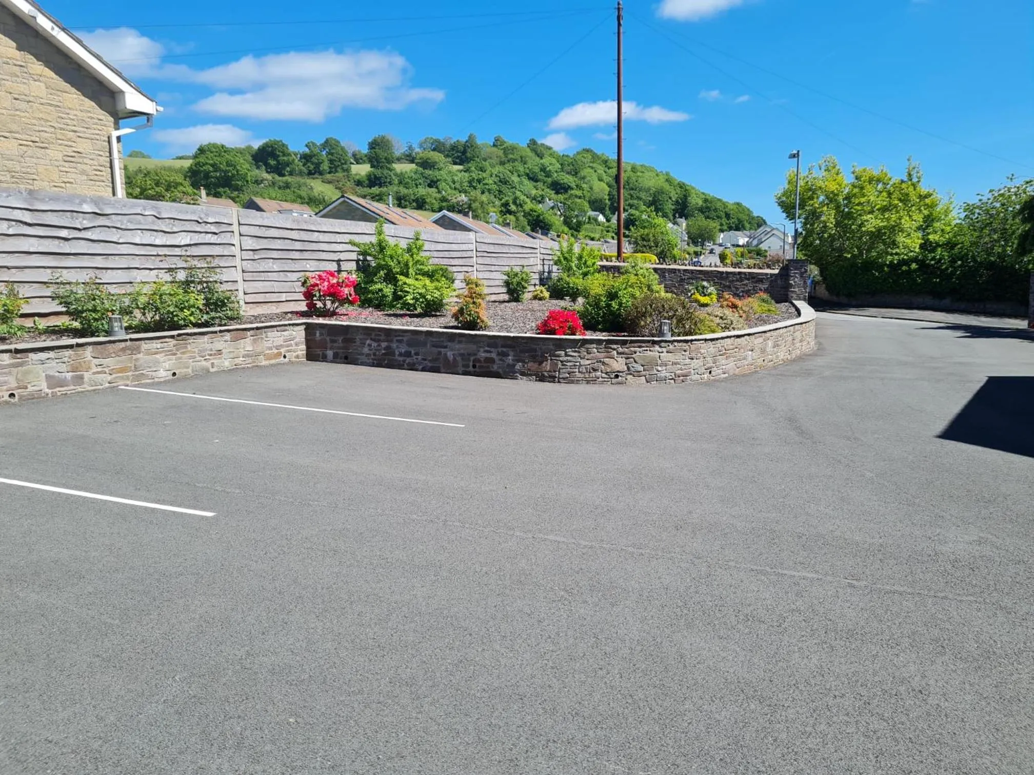Parking in Camden Lodge B&B and Cottage Brecon