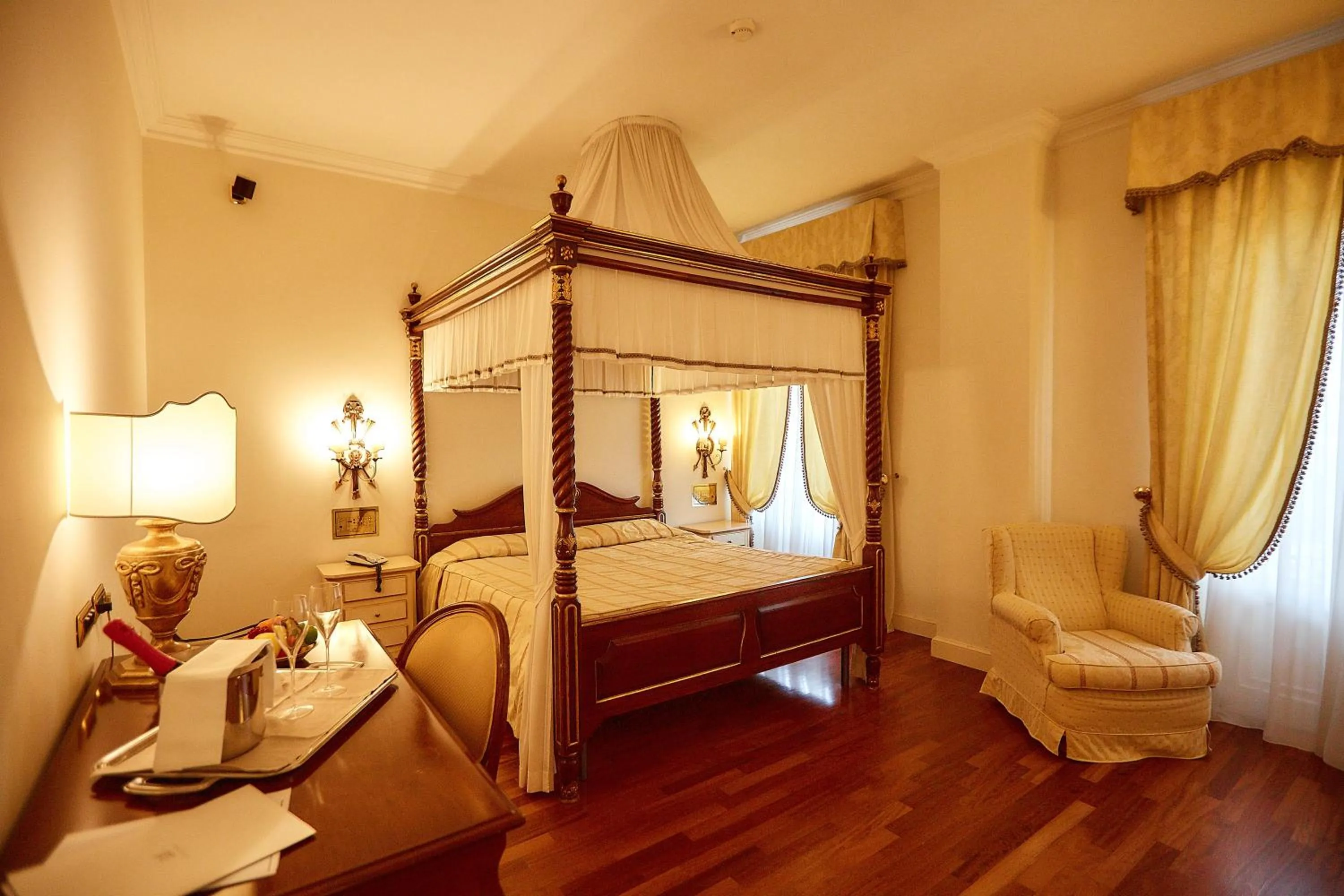Photo of the whole room, Bed in Hotel Villa Il Patriarca