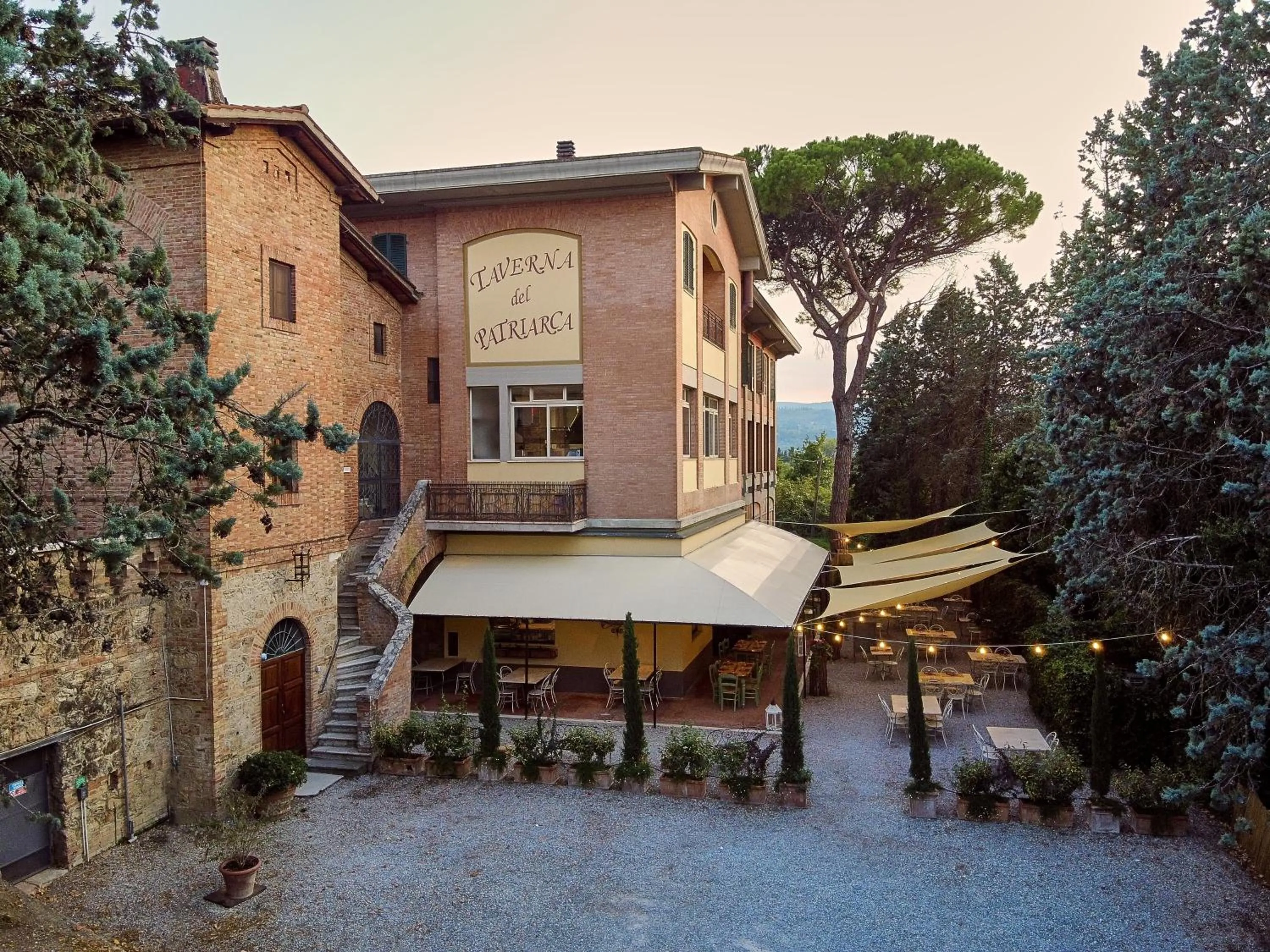 Restaurant/places to eat in Hotel Villa Il Patriarca