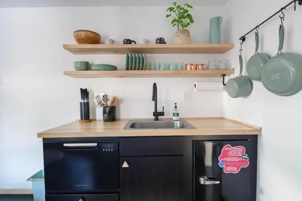 Kitchen or kitchenette in The Herwood Inn