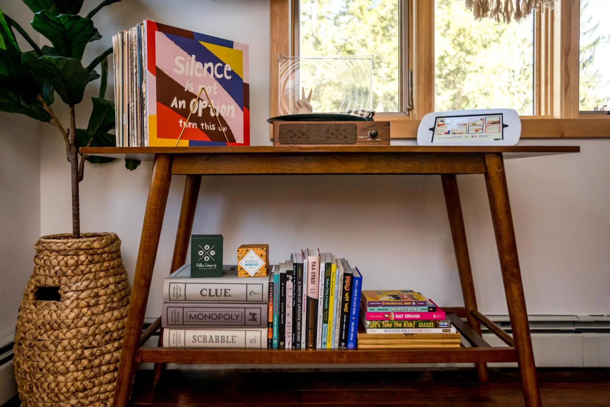 Living room in The Herwood Inn