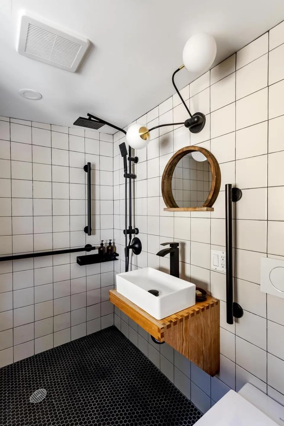 Bathroom in The Herwood Inn