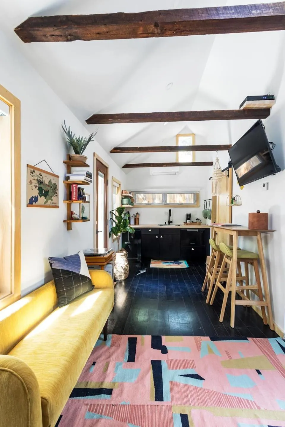 Photo of the whole room in The Herwood Inn