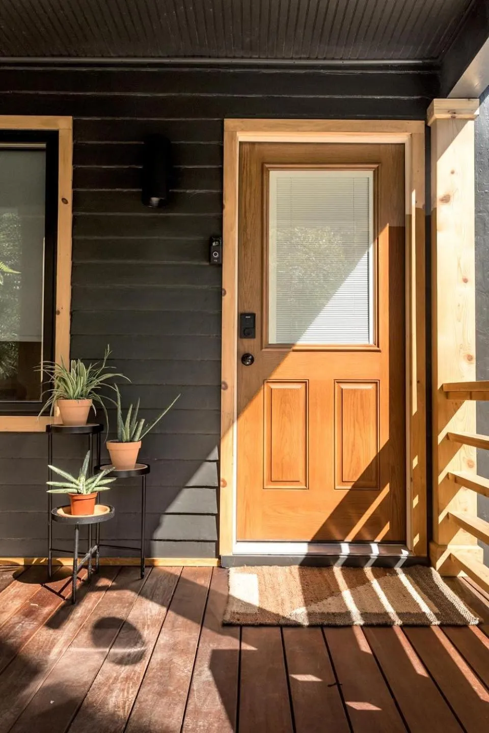 Facade/entrance in The Herwood Inn