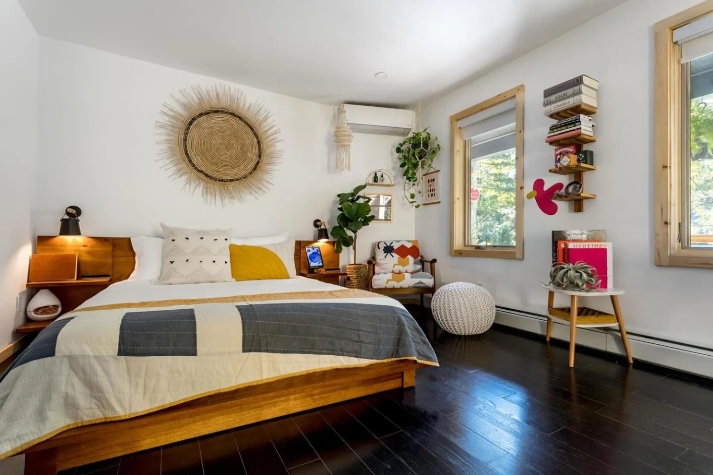 Bedroom, Bed in The Herwood Inn