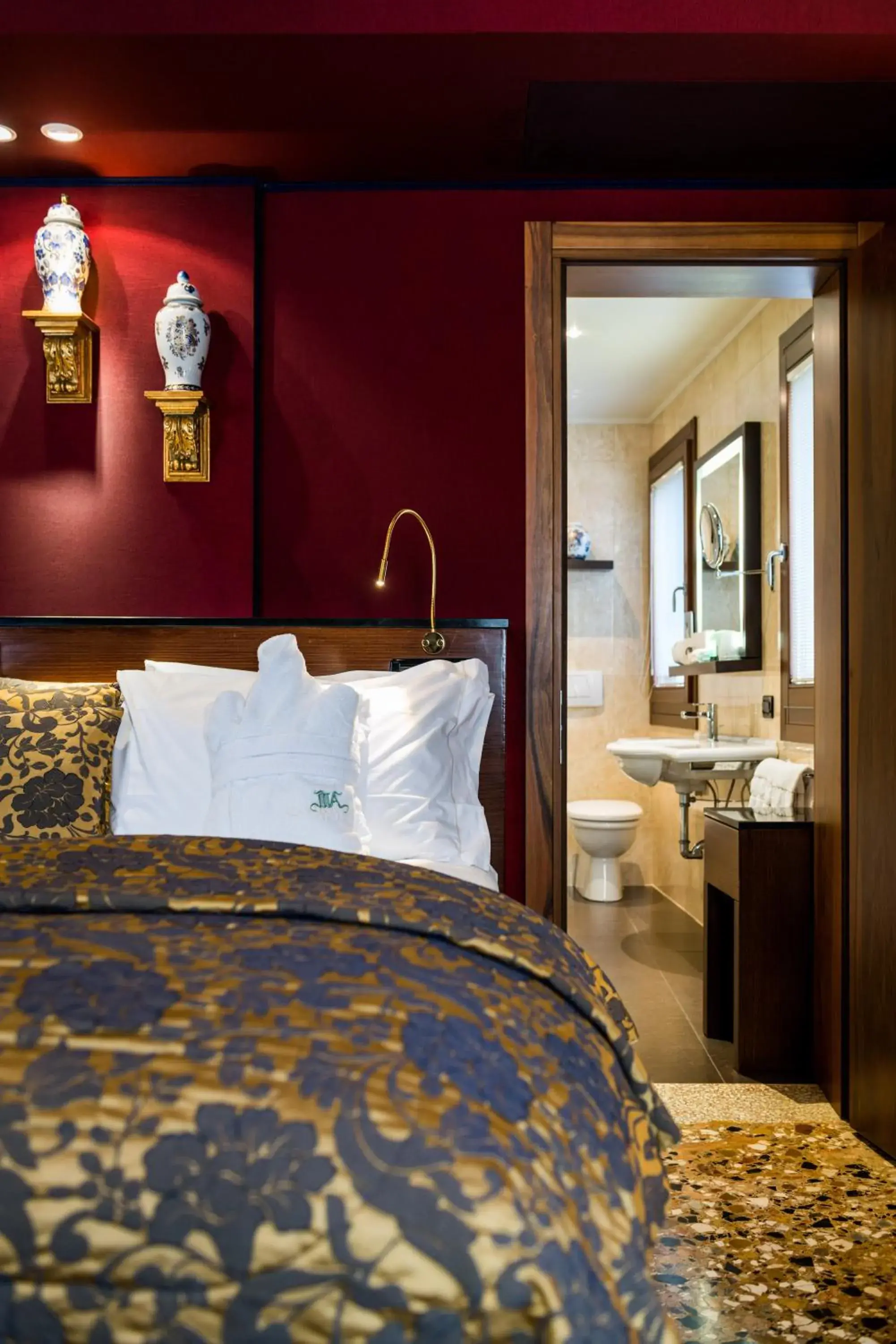 Bed in Ca Maria Adele Bed in Ca Maria Adele