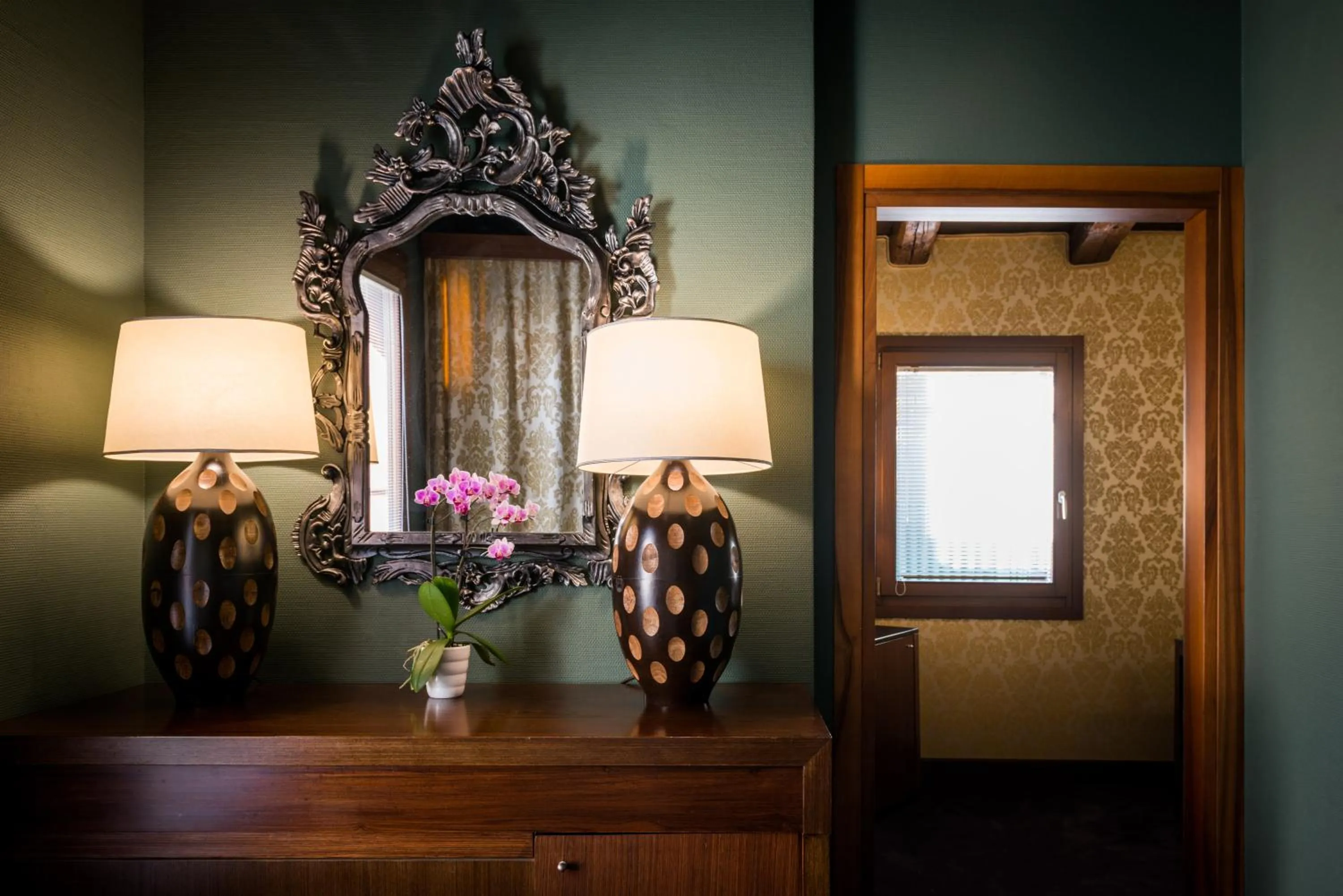 Decorative detail in Ca Maria Adele