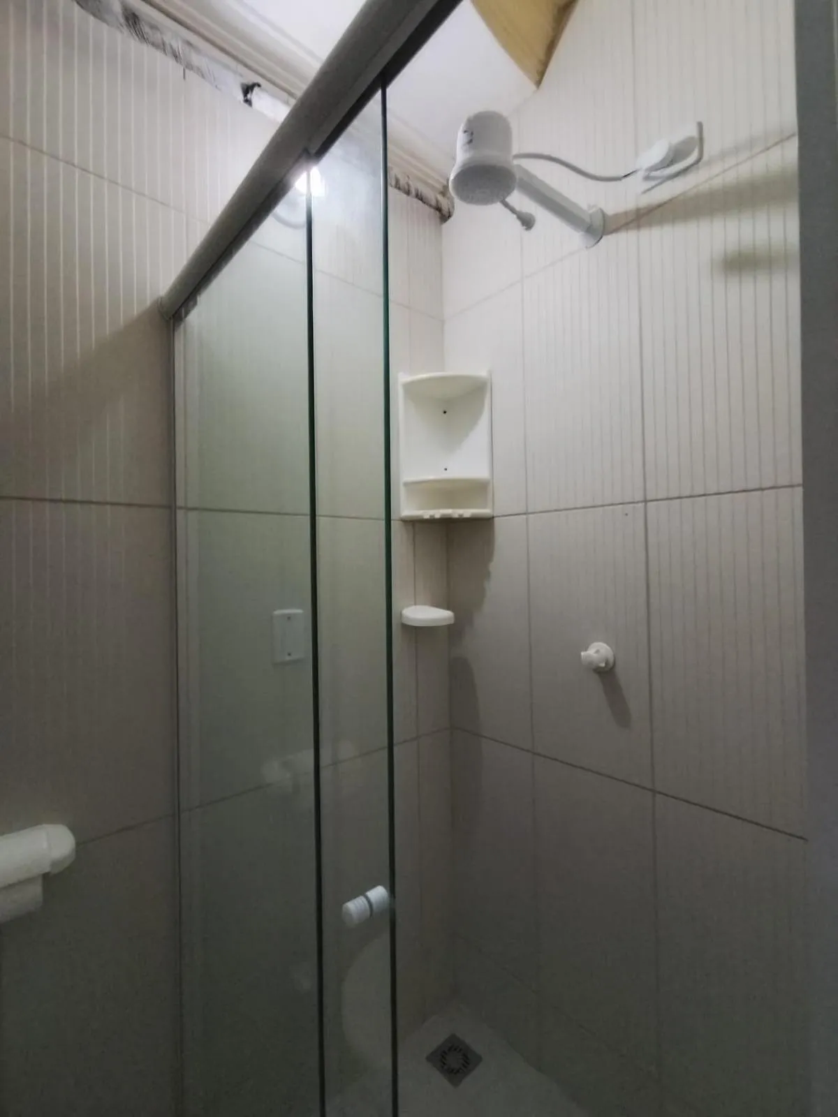 Shower in Mini suíte Atitude centro de Maragogi ao lado de ponto rodoviário