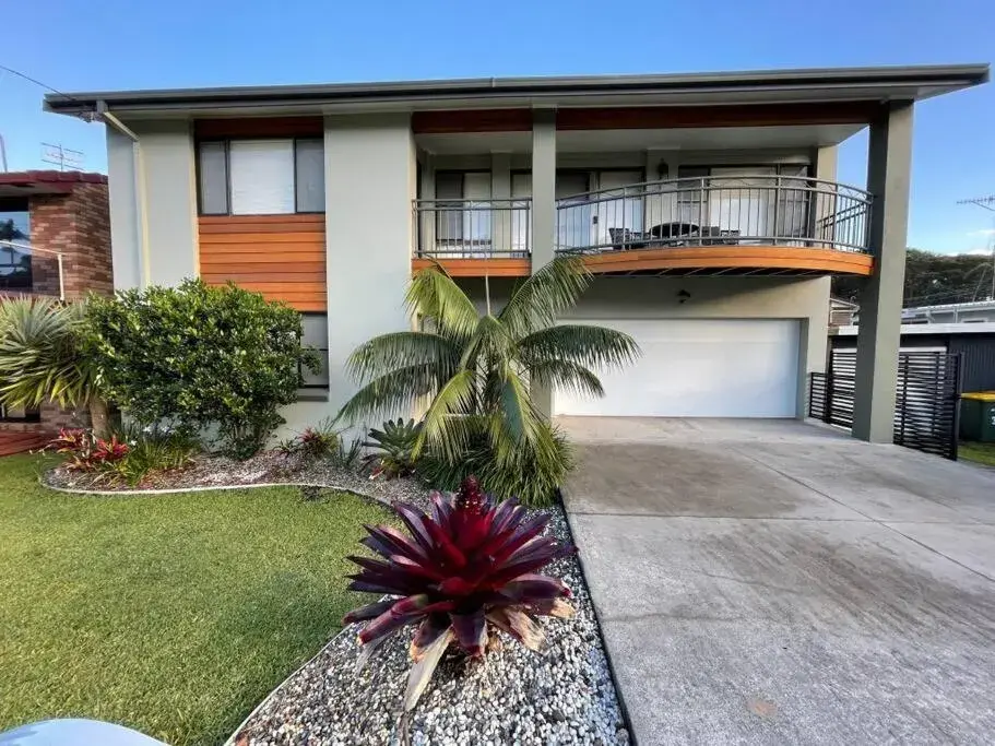 Rainbow Beachhouse - deluxe, pristine location Rainbow Beachhouse - deluxe, pristine location