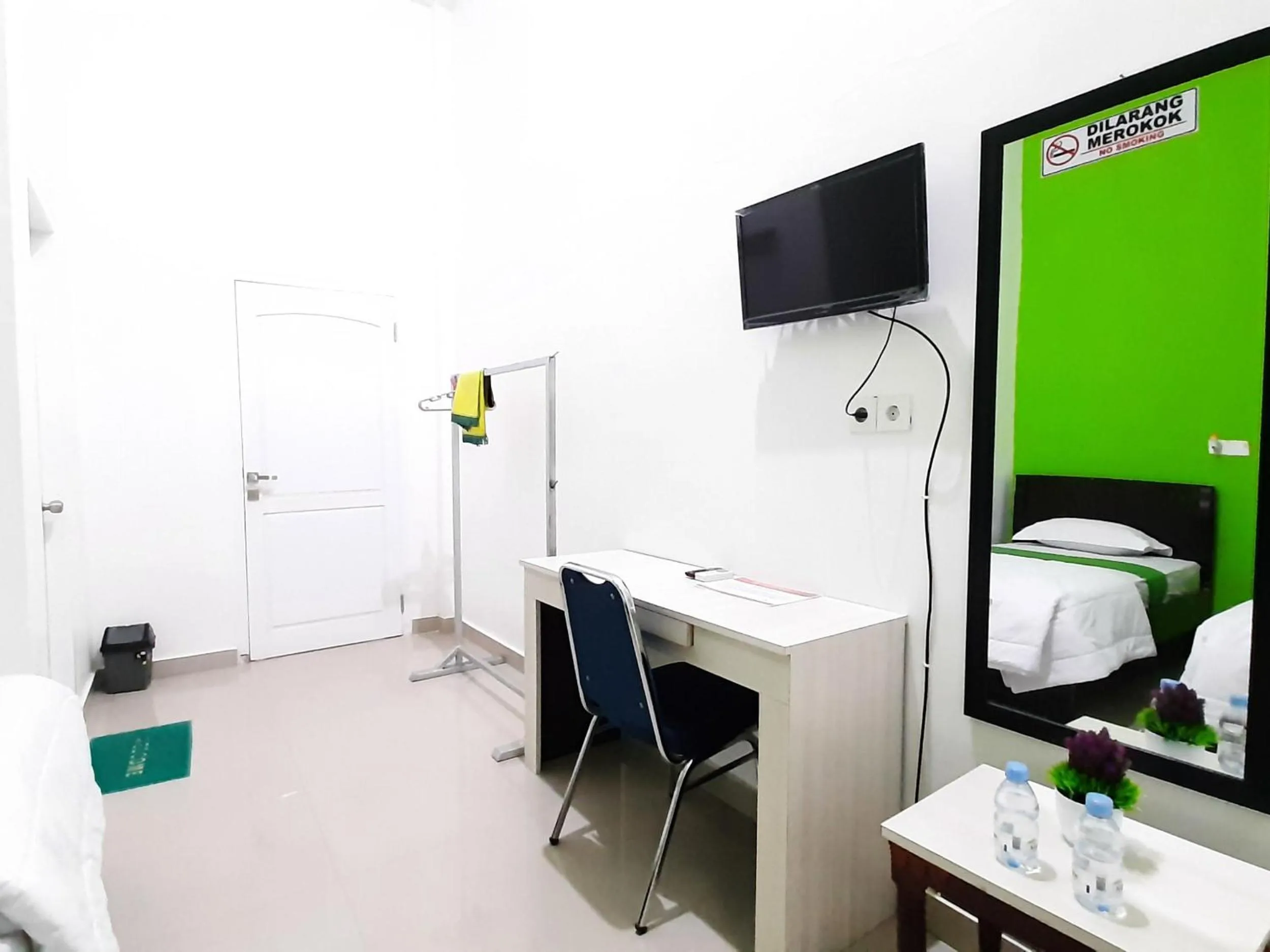 Bedroom in Hotel Berkah Atrama Syariah RedPartner