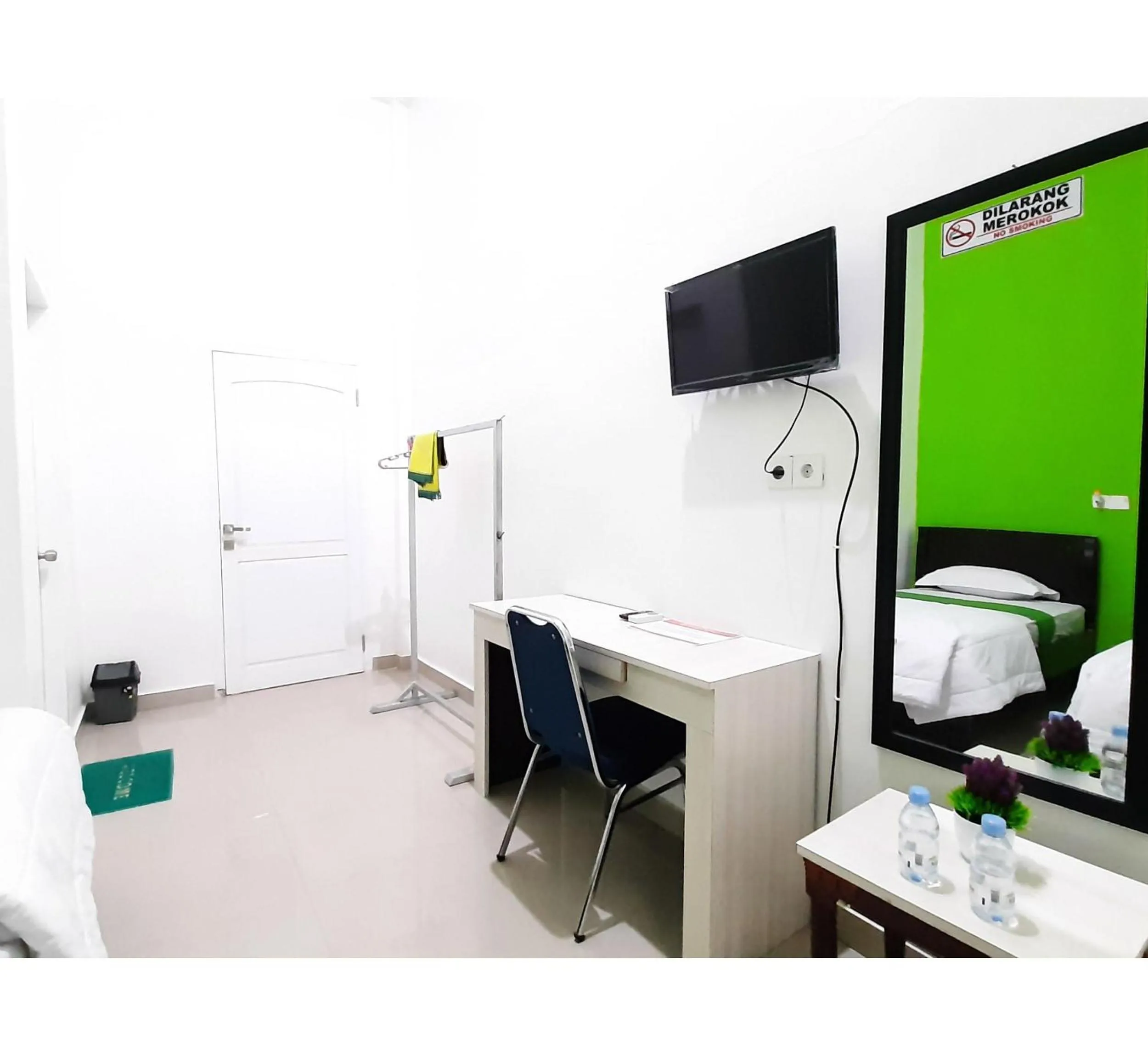 Bedroom in Hotel Berkah Atrama Syariah RedPartner