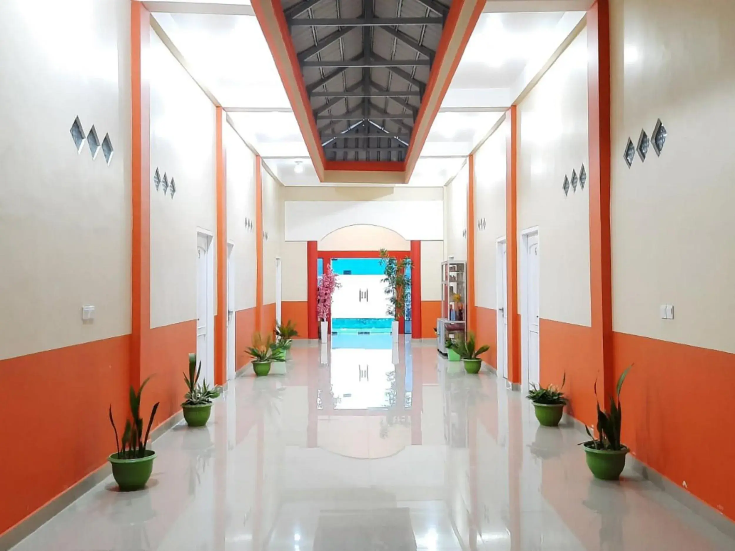 Facade/entrance in Hotel Berkah Atrama Syariah RedPartner Facade/entrance in Hotel Berkah Atrama Syariah RedPartner