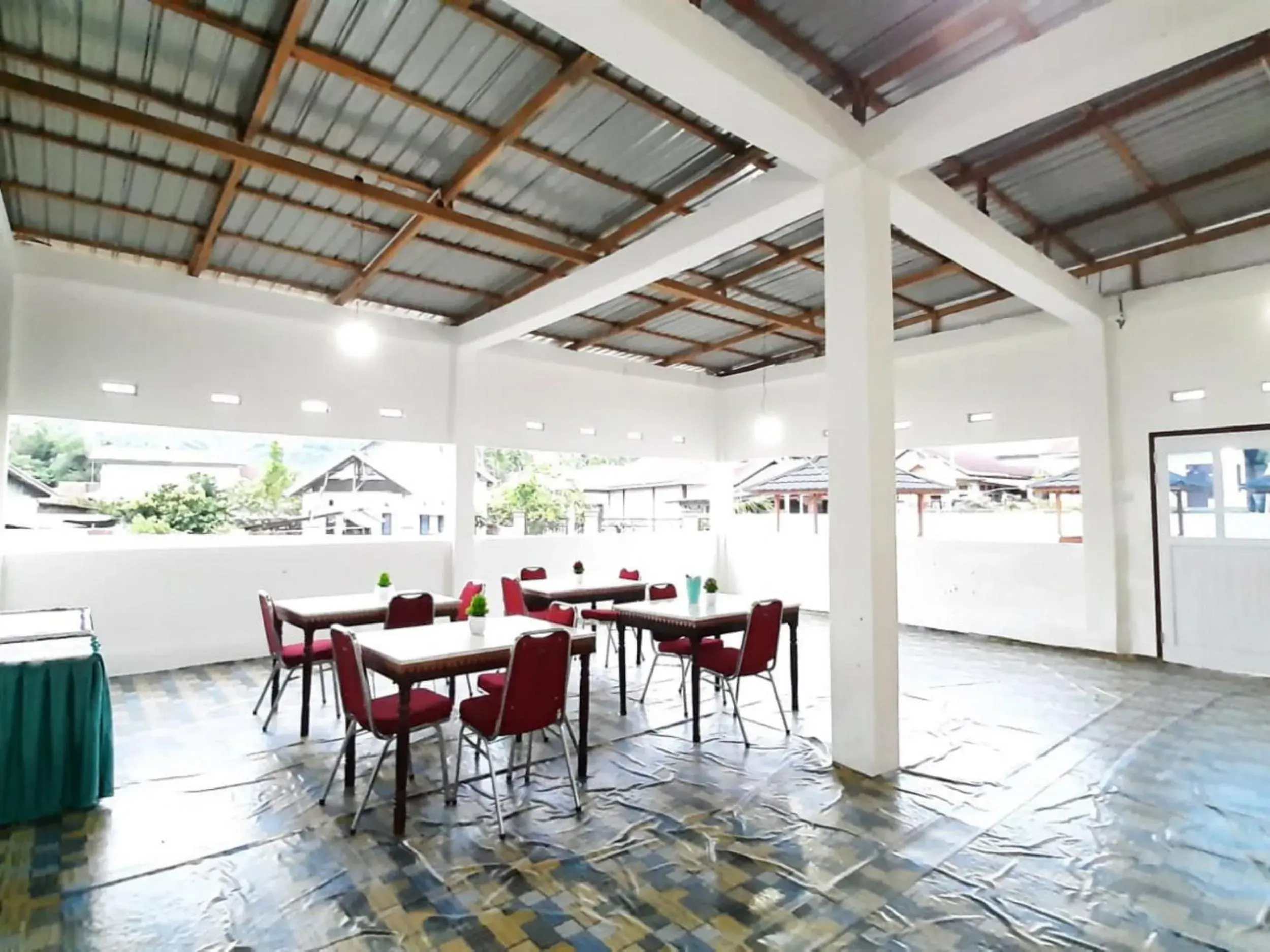 Restaurant/places to eat in Hotel Berkah Atrama Syariah RedPartner Restaurant/places to eat in Hotel Berkah Atrama Syariah RedPartner