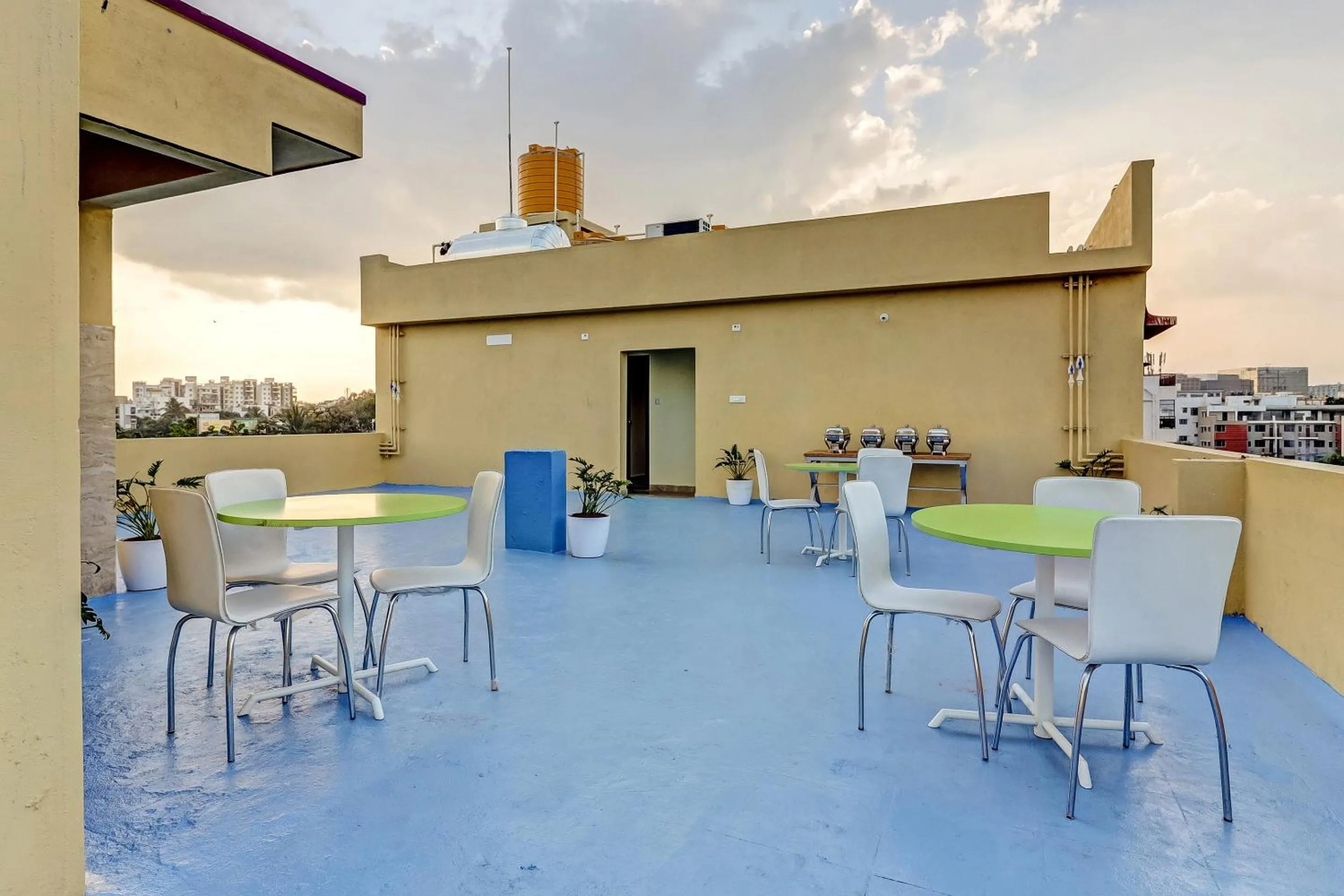 Bedroom in Hotel O Royal Suites
