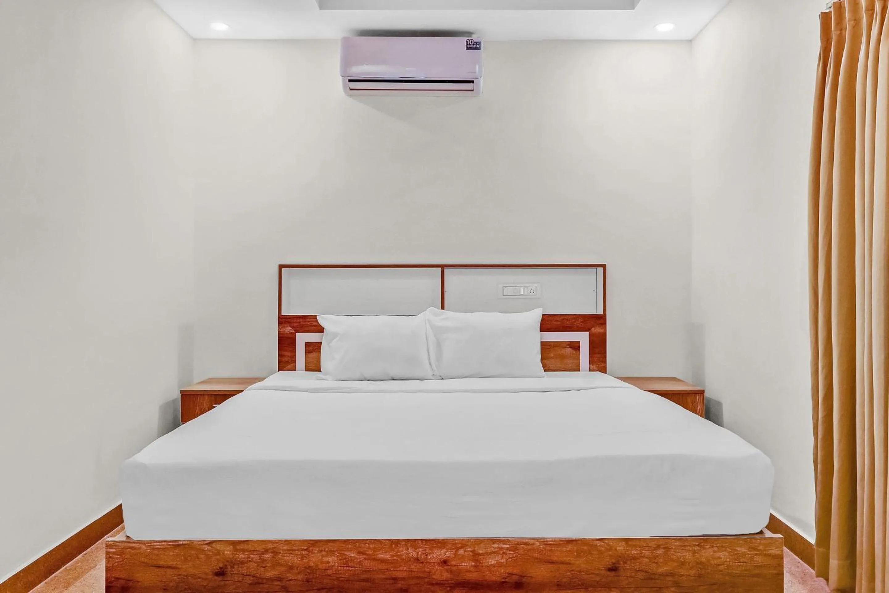 Bedroom, Bed in Hotel O Royal Suites