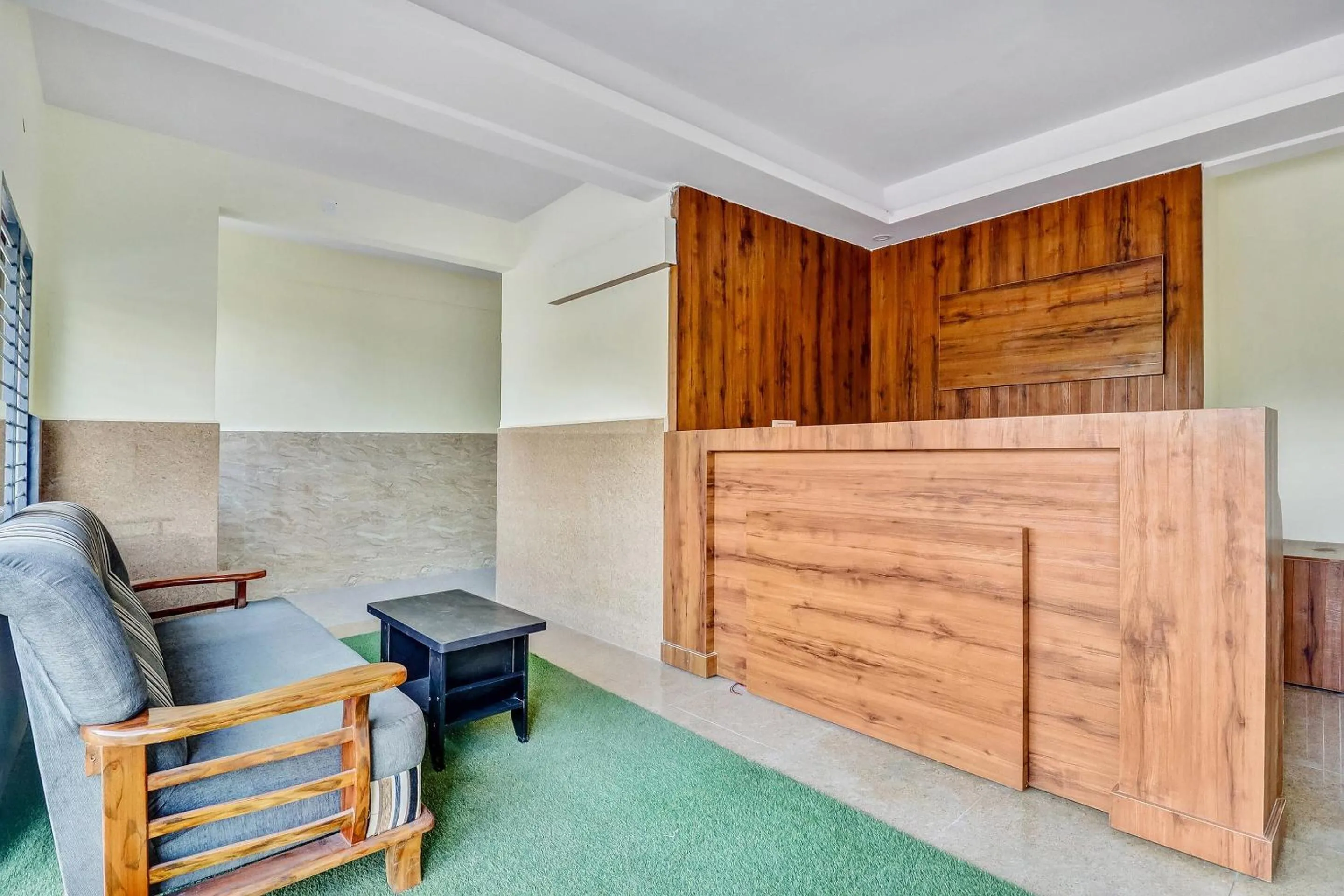 Lobby or reception in Hotel O Royal Suites