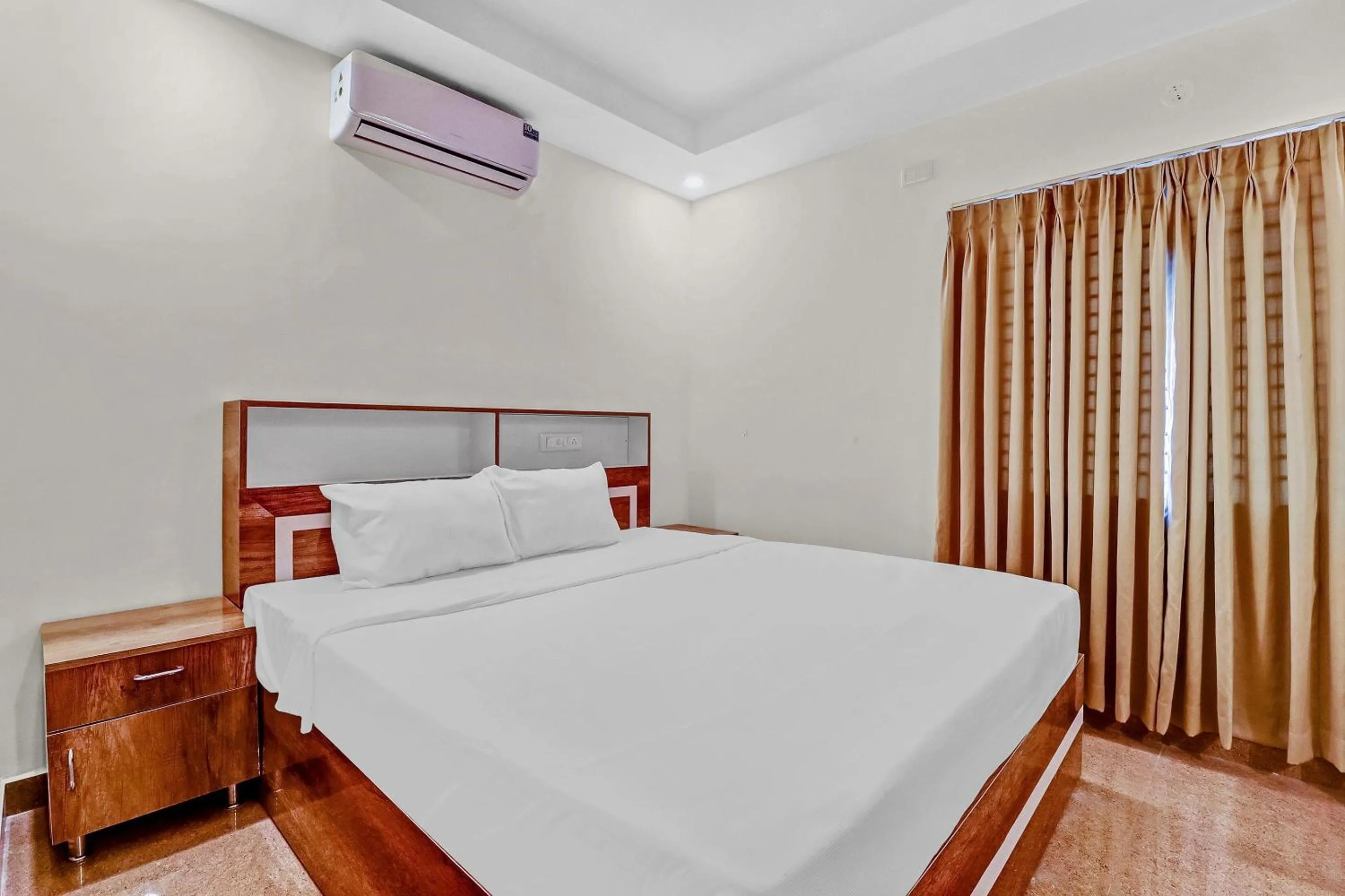 Bedroom, Bed in Hotel O Royal Suites