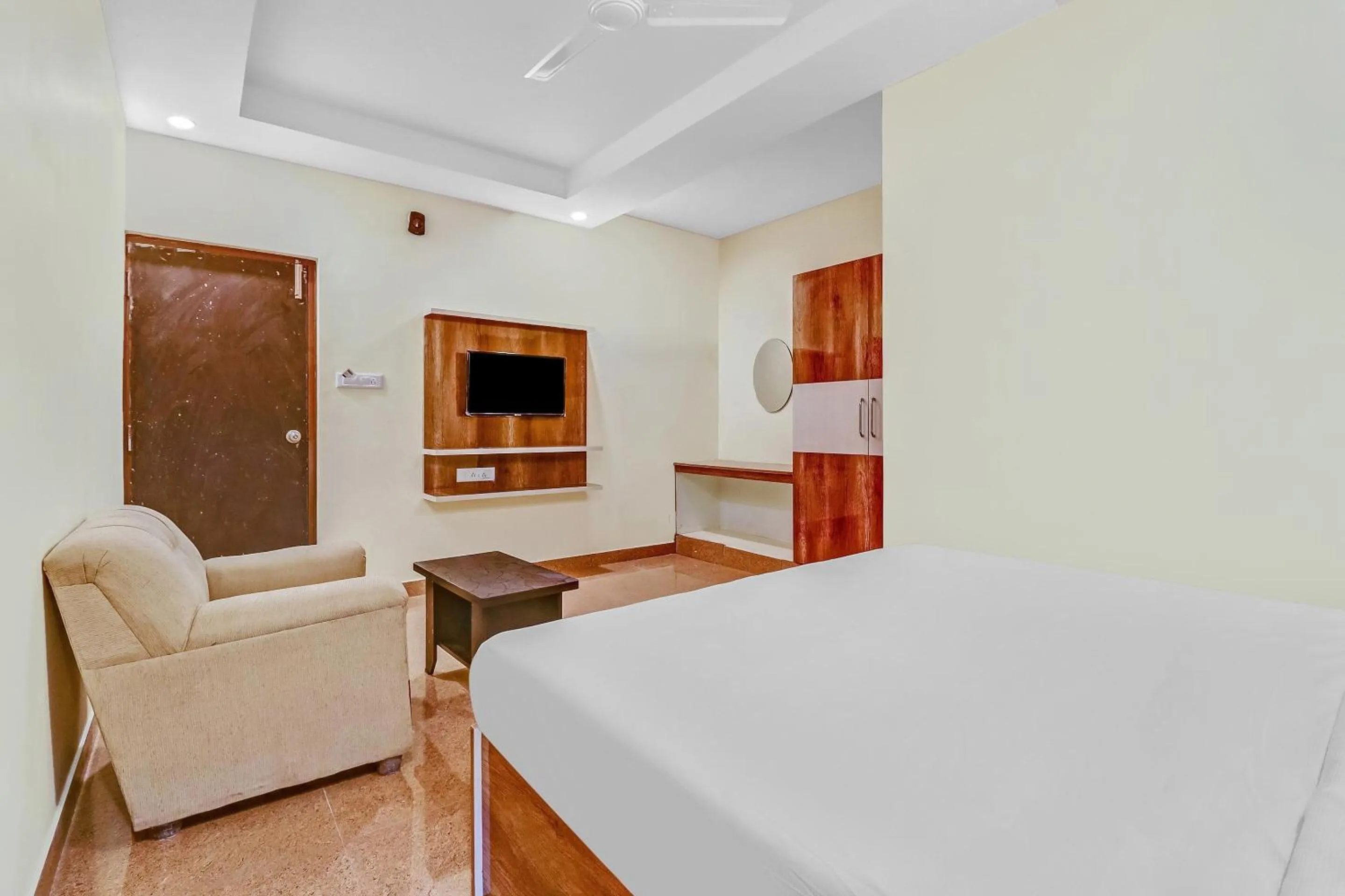 Bedroom, Bed in Hotel O Royal Suites