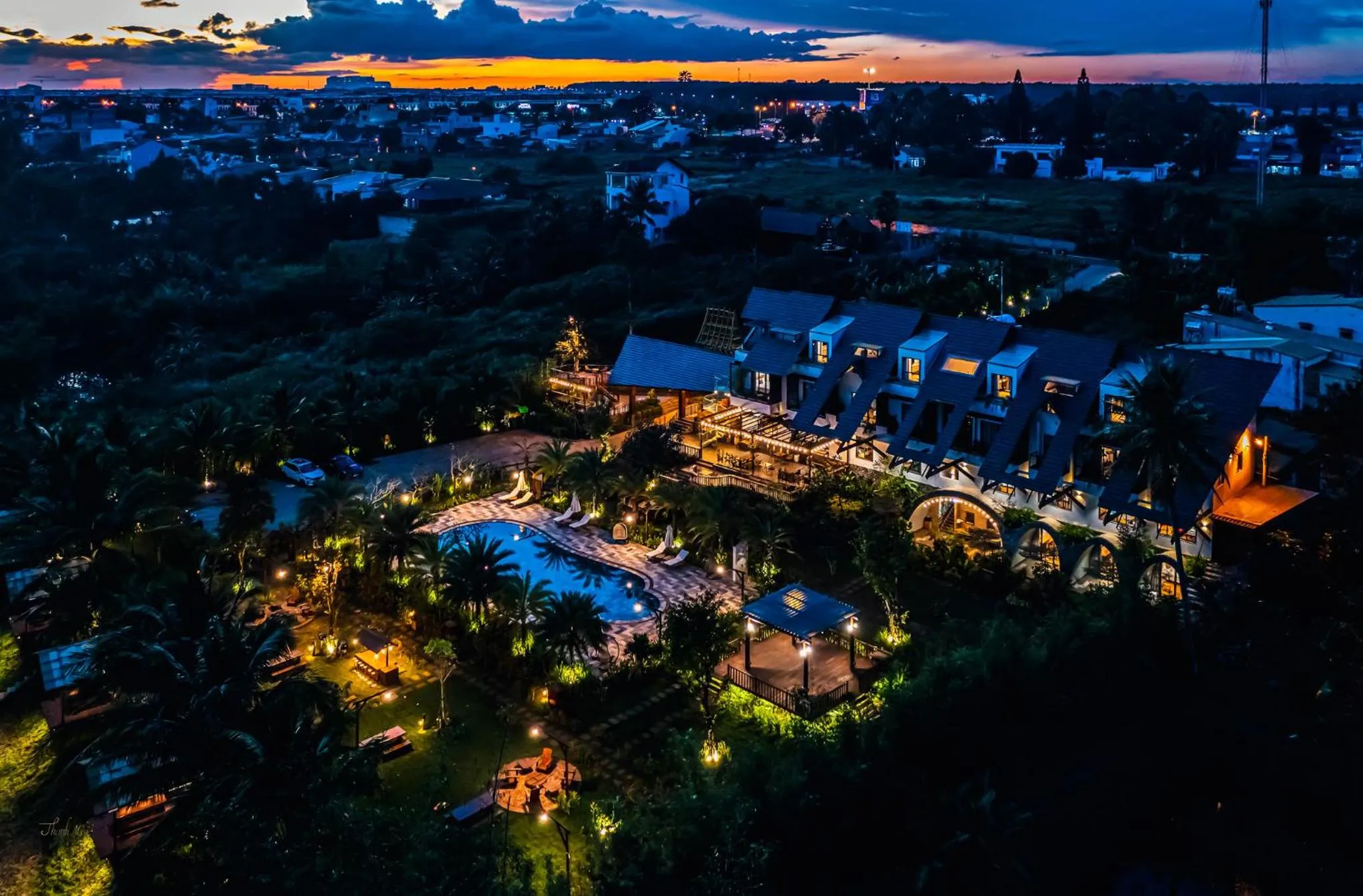 Night in Hami Garden - Authentic & Natural Resort