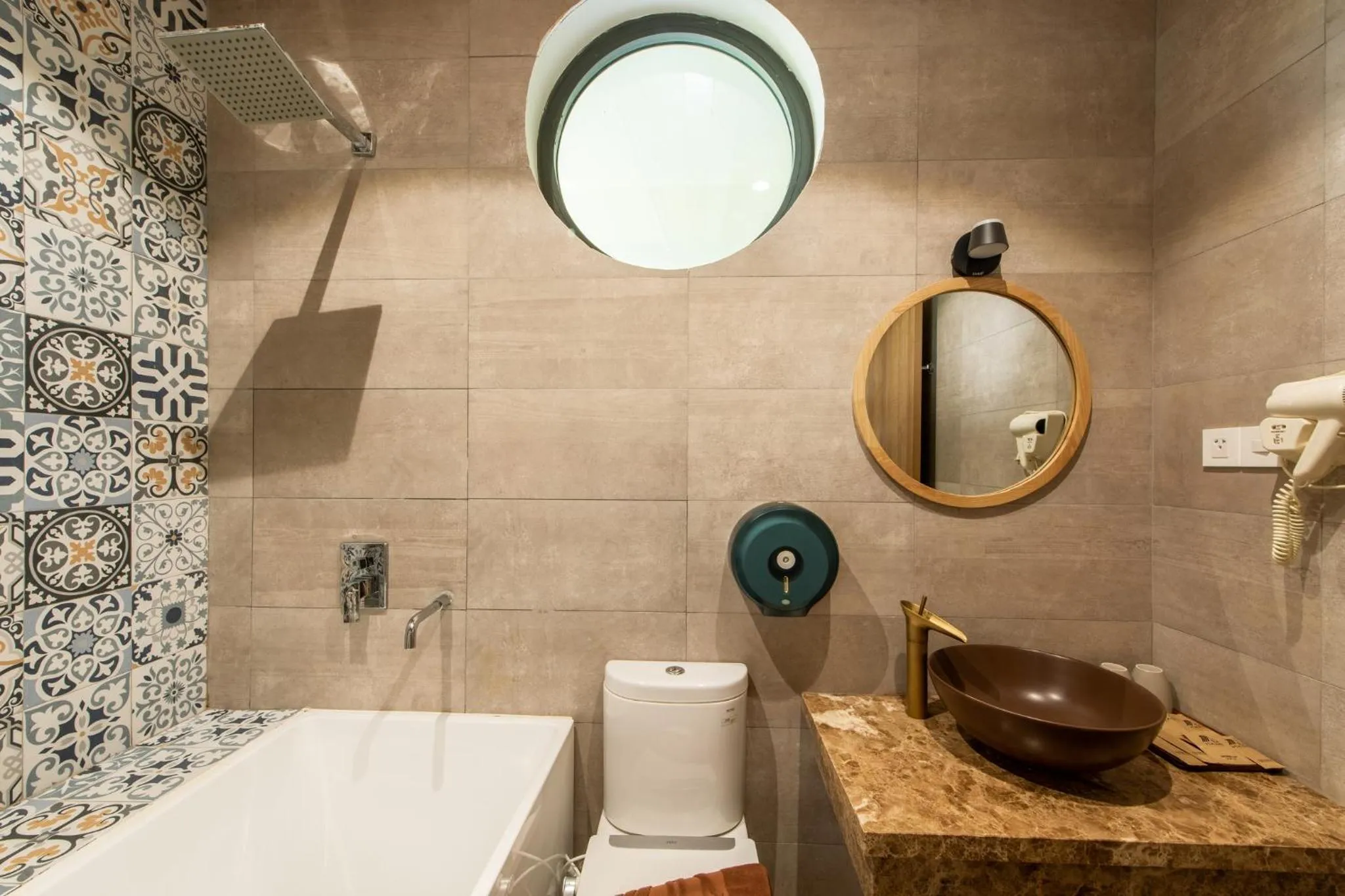 Shower in Hami Garden - Authentic & Natural Resort