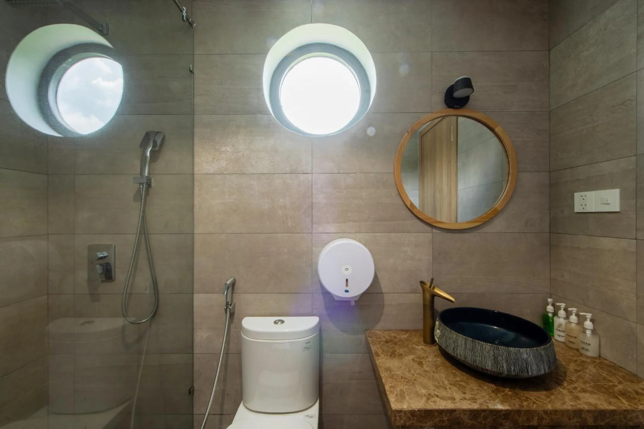 Shower in Hami Garden - Authentic & Natural Resort